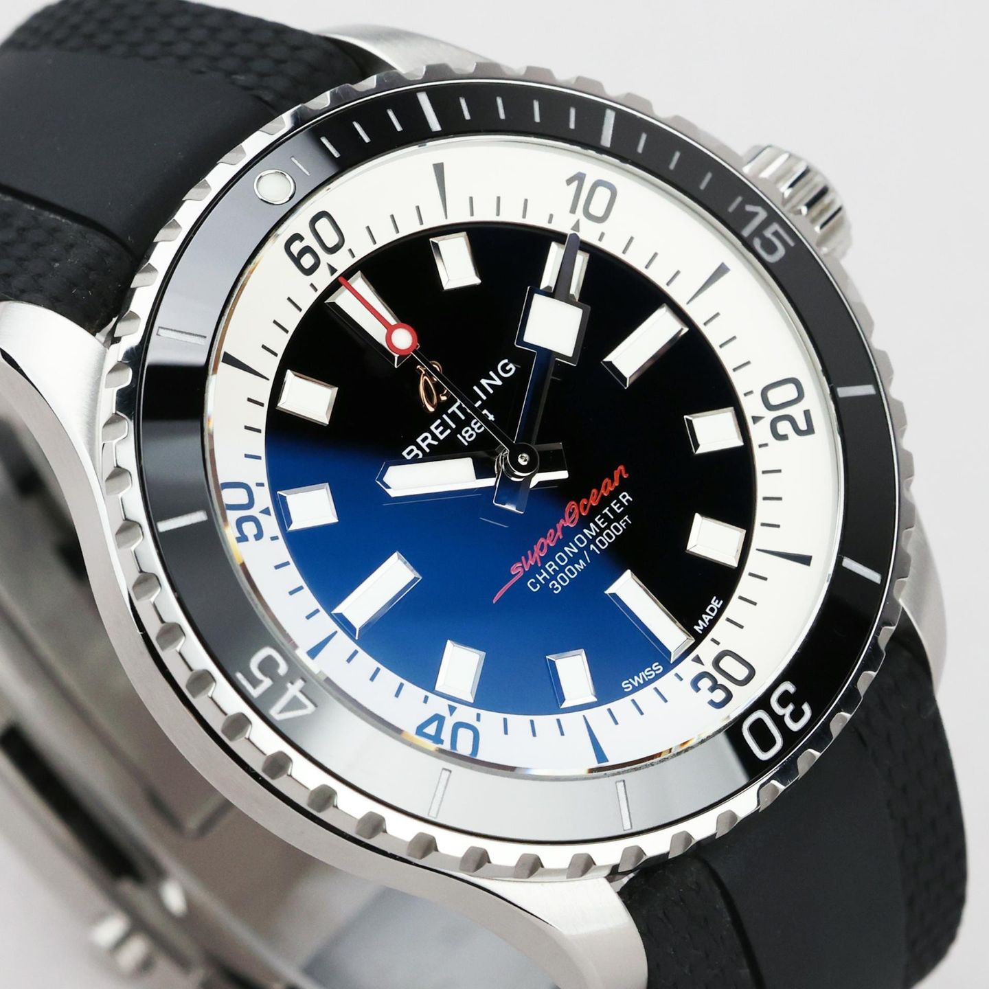 Breitling Superocean 42 A17375 (2022) - 42mm Staal (3/8)