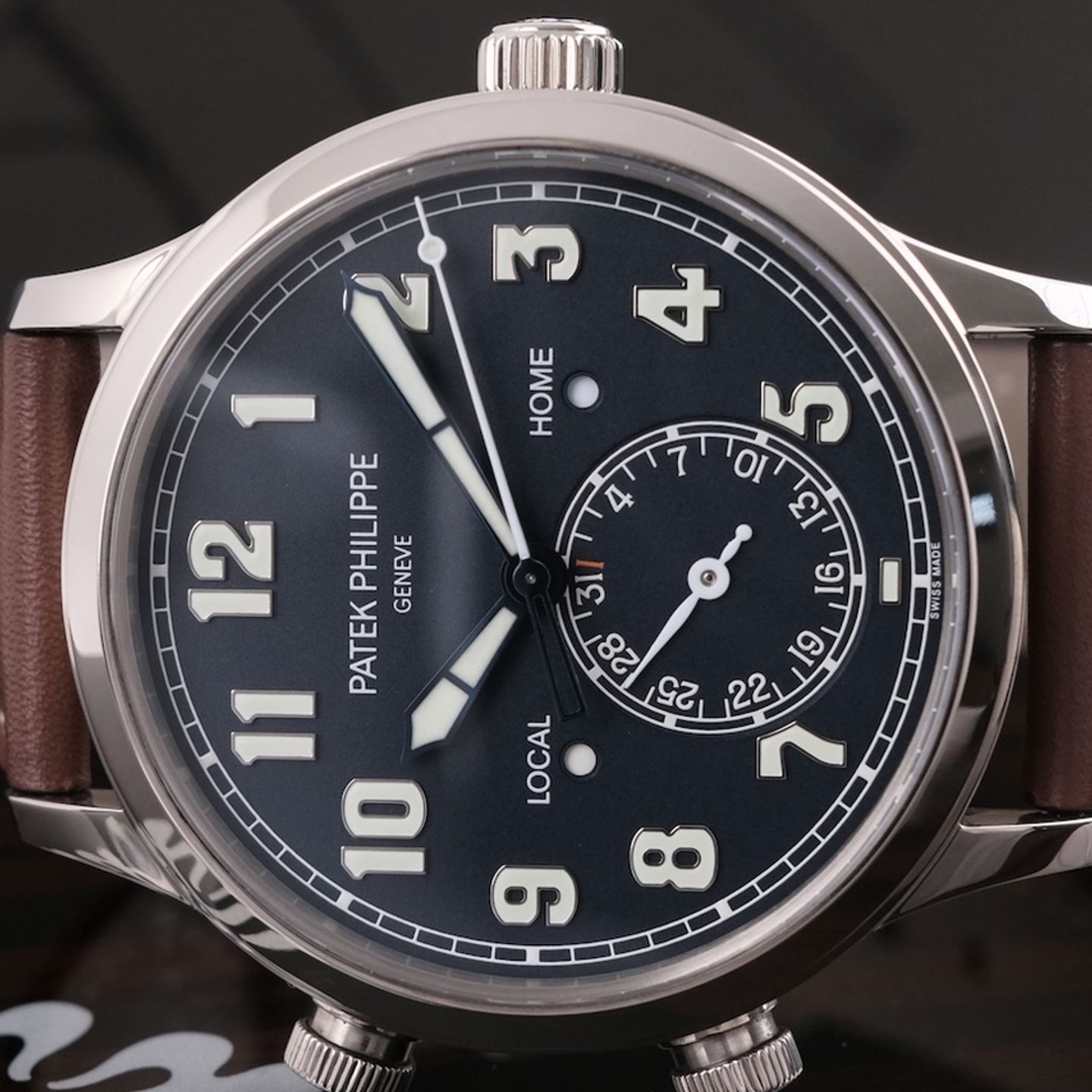 Patek Philippe Calatrava 5524G-001 - (1/8)