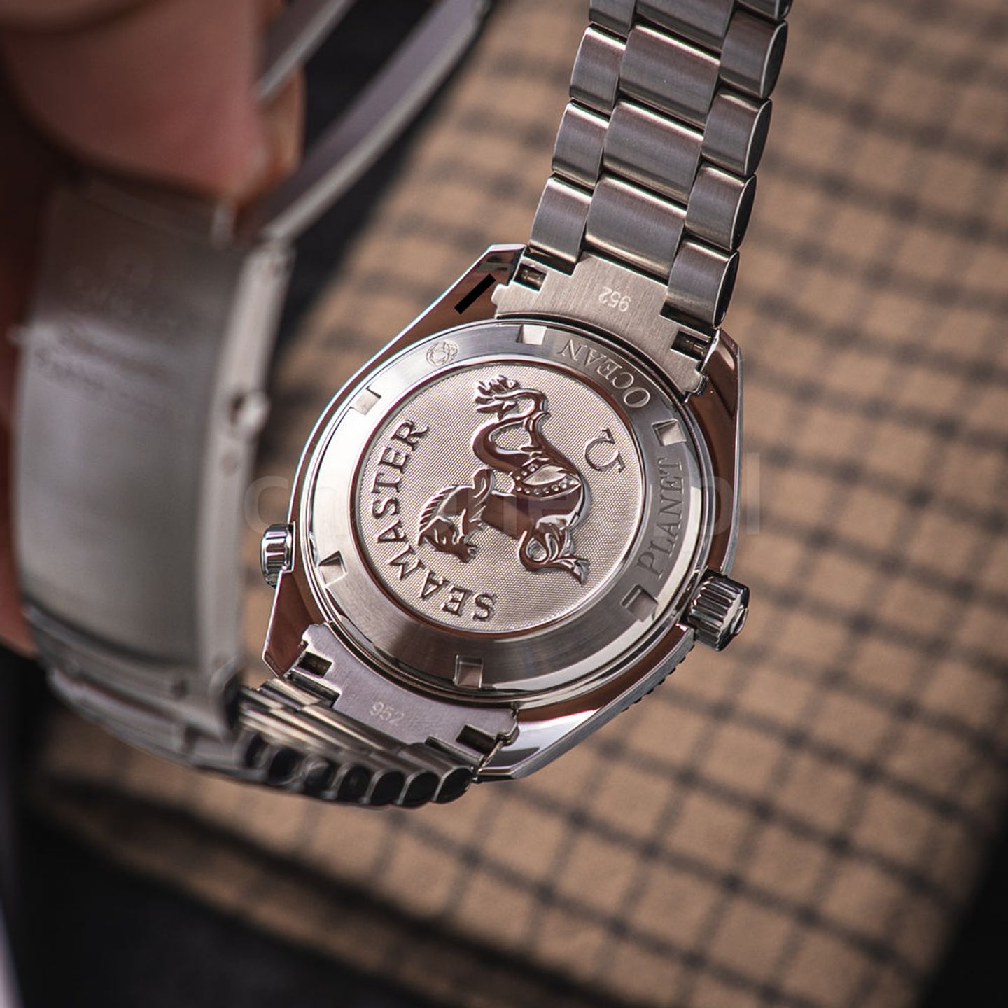 Omega Seamaster Planet Ocean 2201.50.00 (2010) - Black dial 42 mm Steel case (5/8)