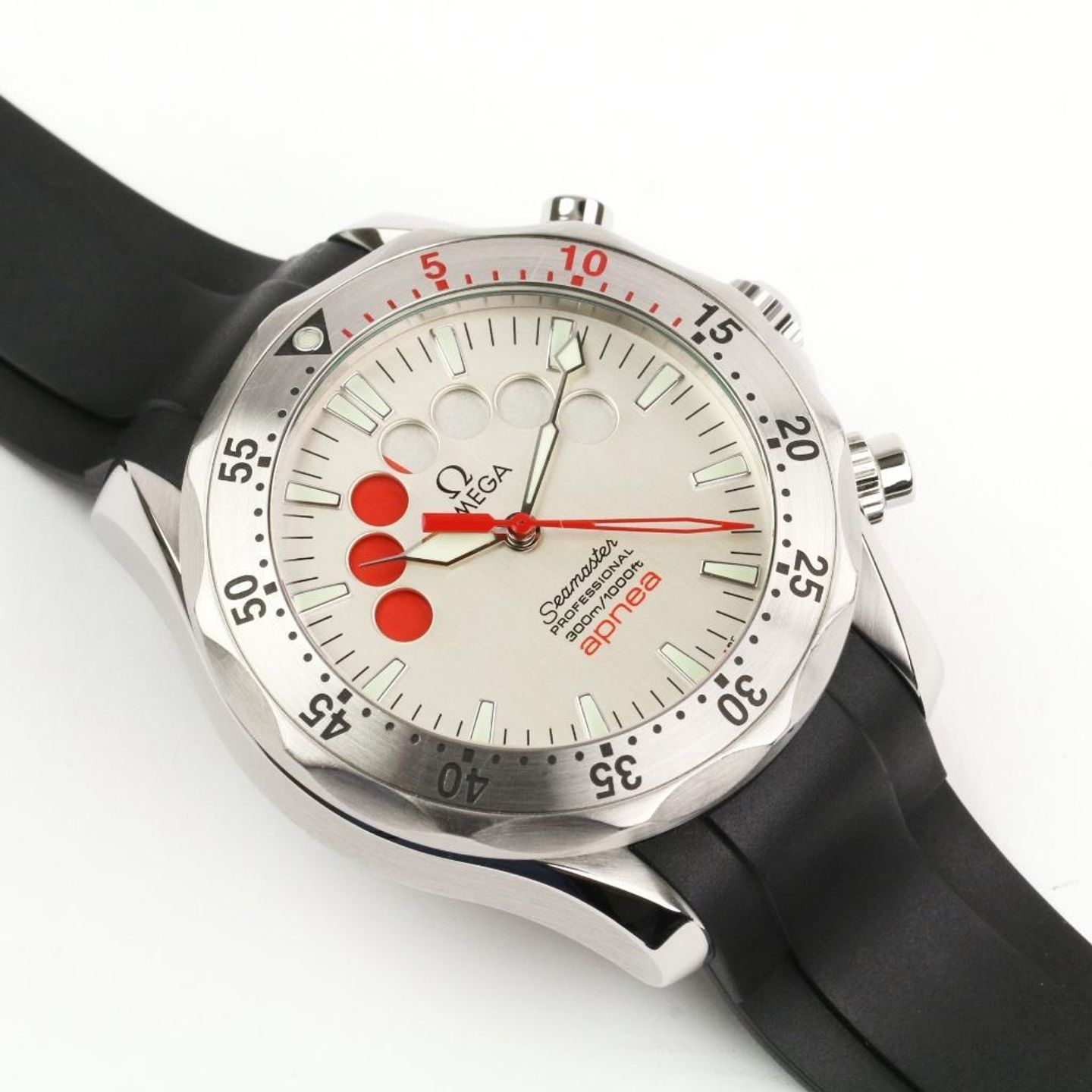 Omega Seamaster Diver 300 M 2595.30.00 (2011) - Black dial 42 mm Steel case (2/5)