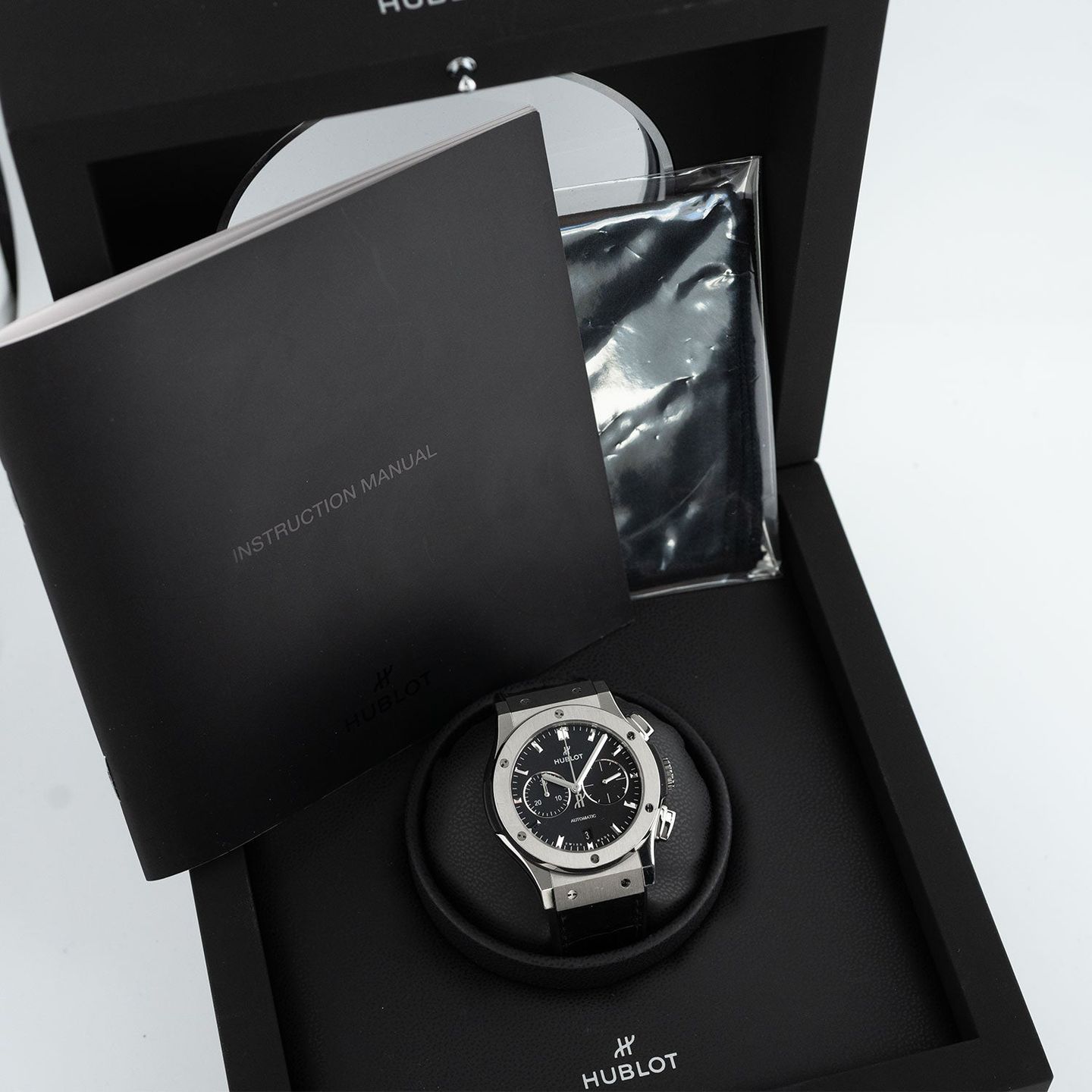 Hublot Classic Fusion Chronograph 541.NX.1171.LR (Unknown (random serial)) - Black dial 42 mm Titanium case (6/6)