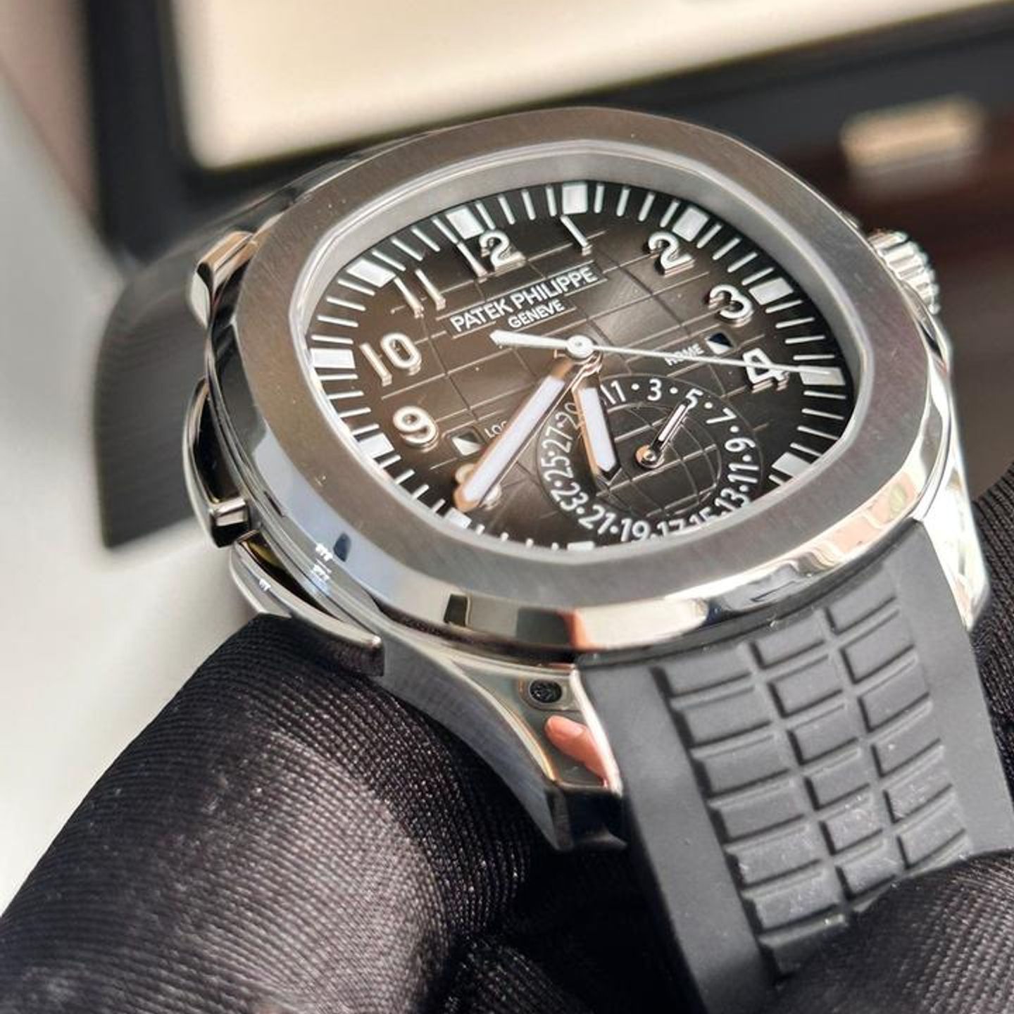 Patek Philippe Aquanaut 5164A-001 - (5/9)