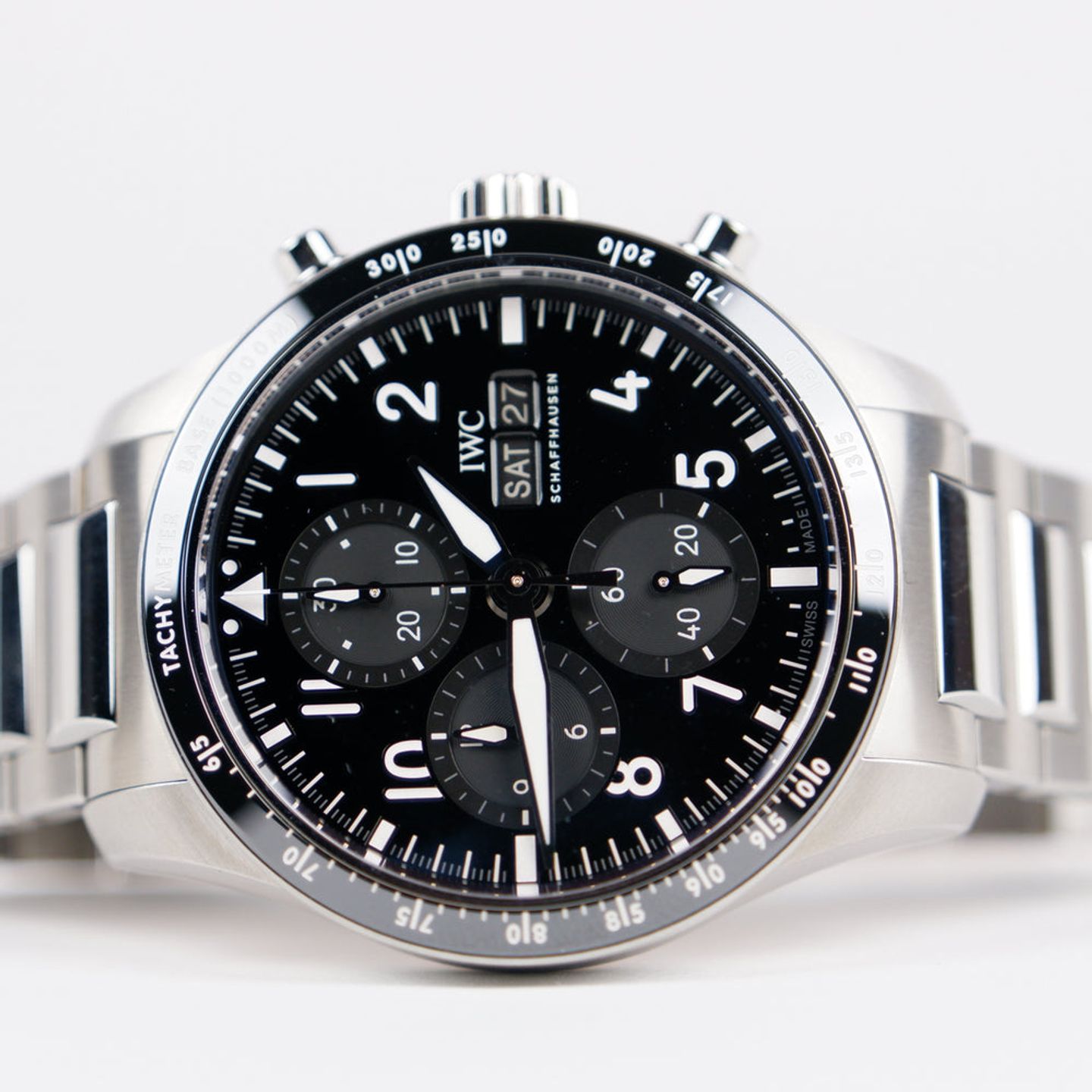 IWC Pilot Chronograph IW388304 (2026) - Black dial 43 mm Titanium case (1/2)