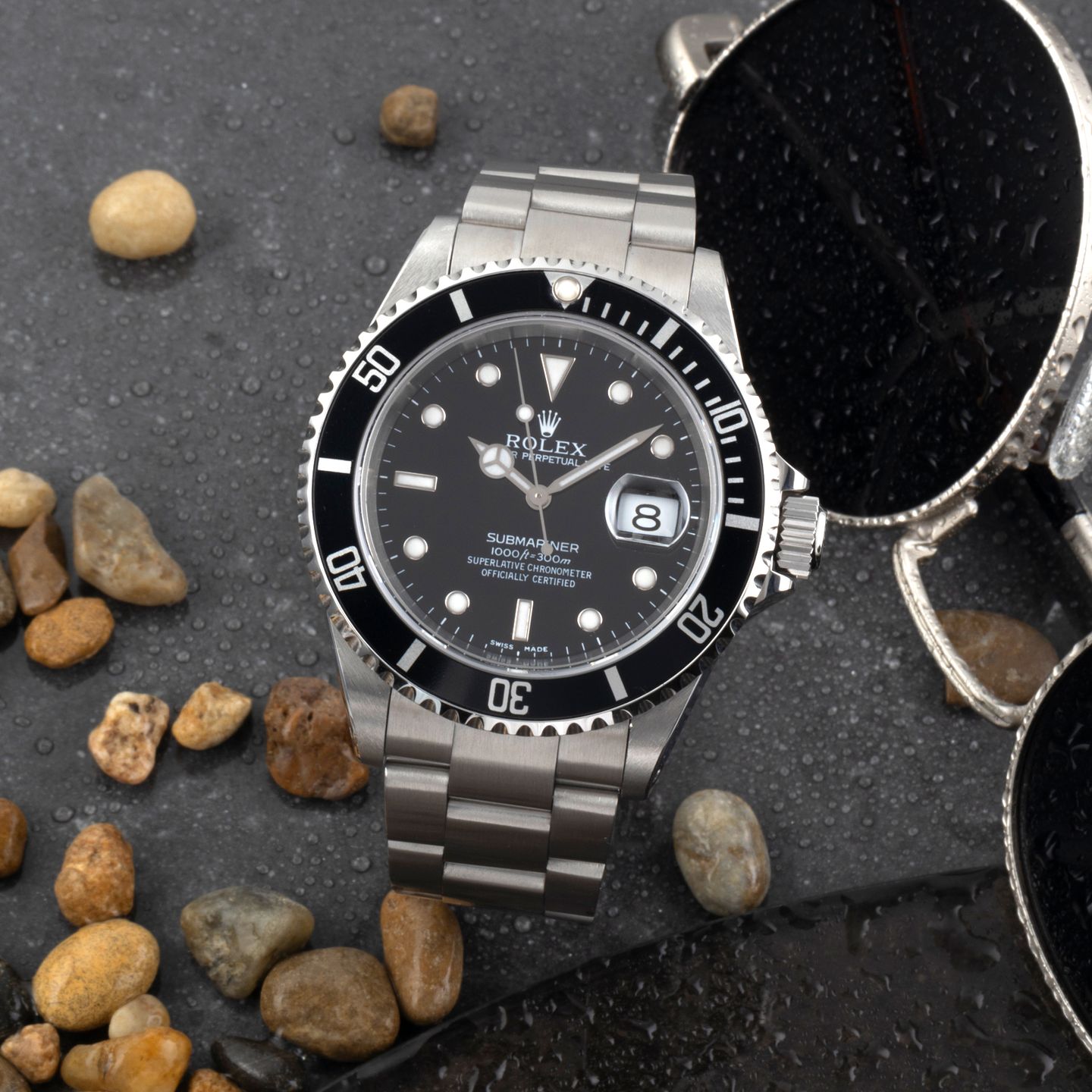 Rolex Submariner Date 16610 (2000) - Black dial 40 mm Steel case (1/8)