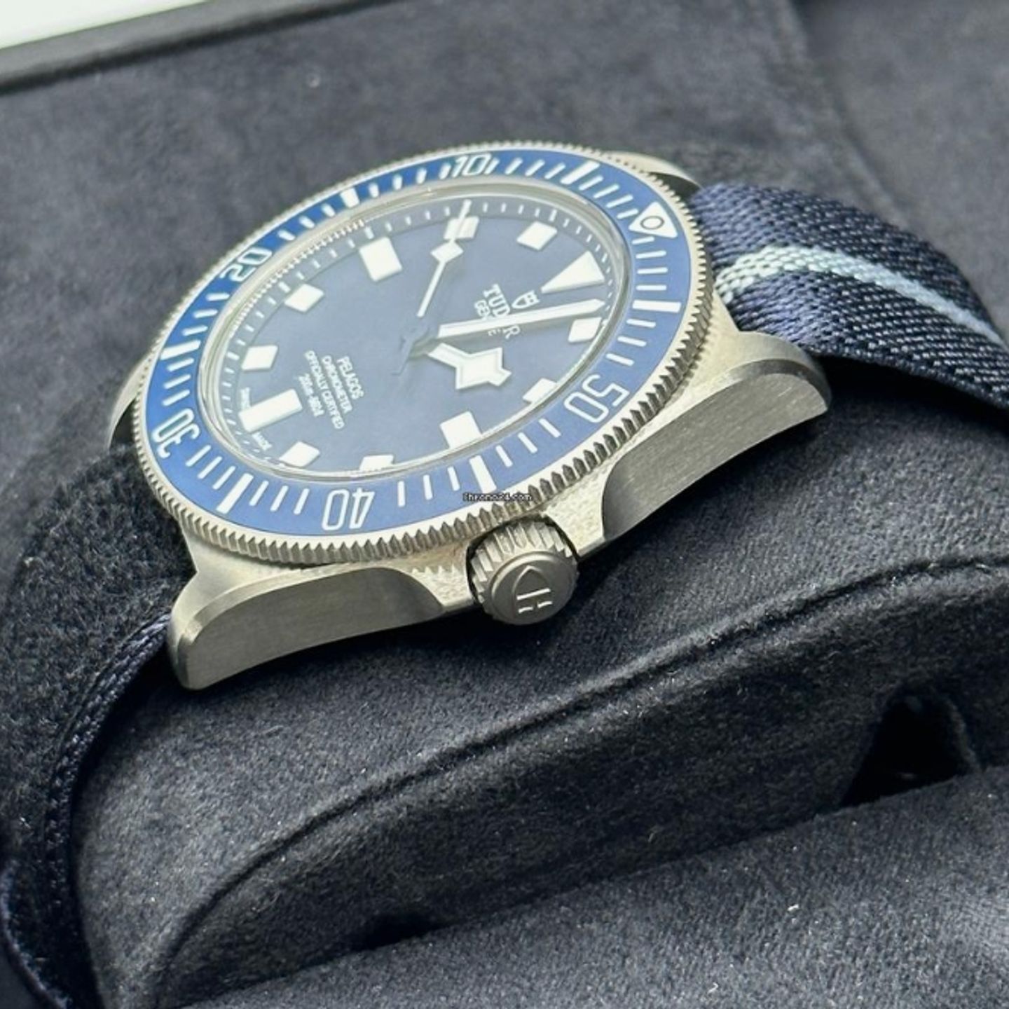 Tudor Pelagos 25707B/23 (2024) - Blue dial 42 mm Titanium case (3/7)