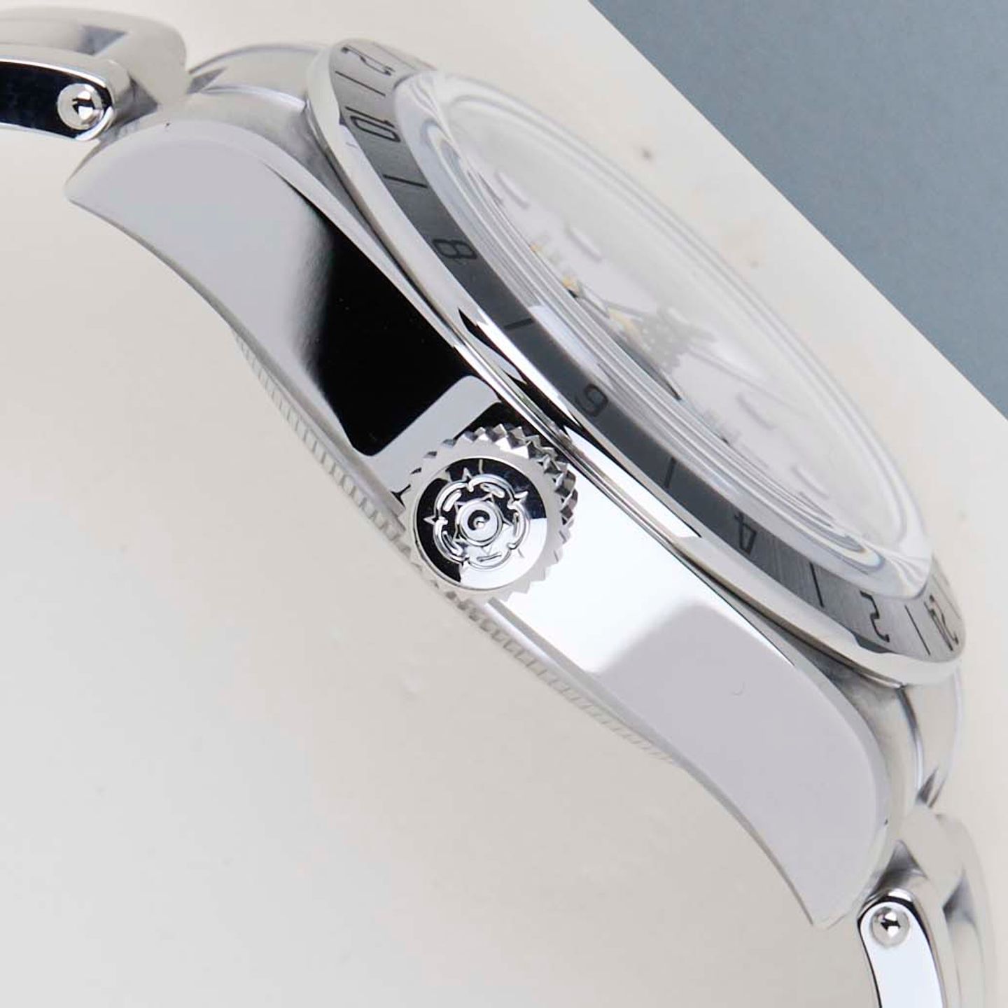 Tudor Black Bay 79470 (2025) - Black dial 39 mm Steel case (8/8)