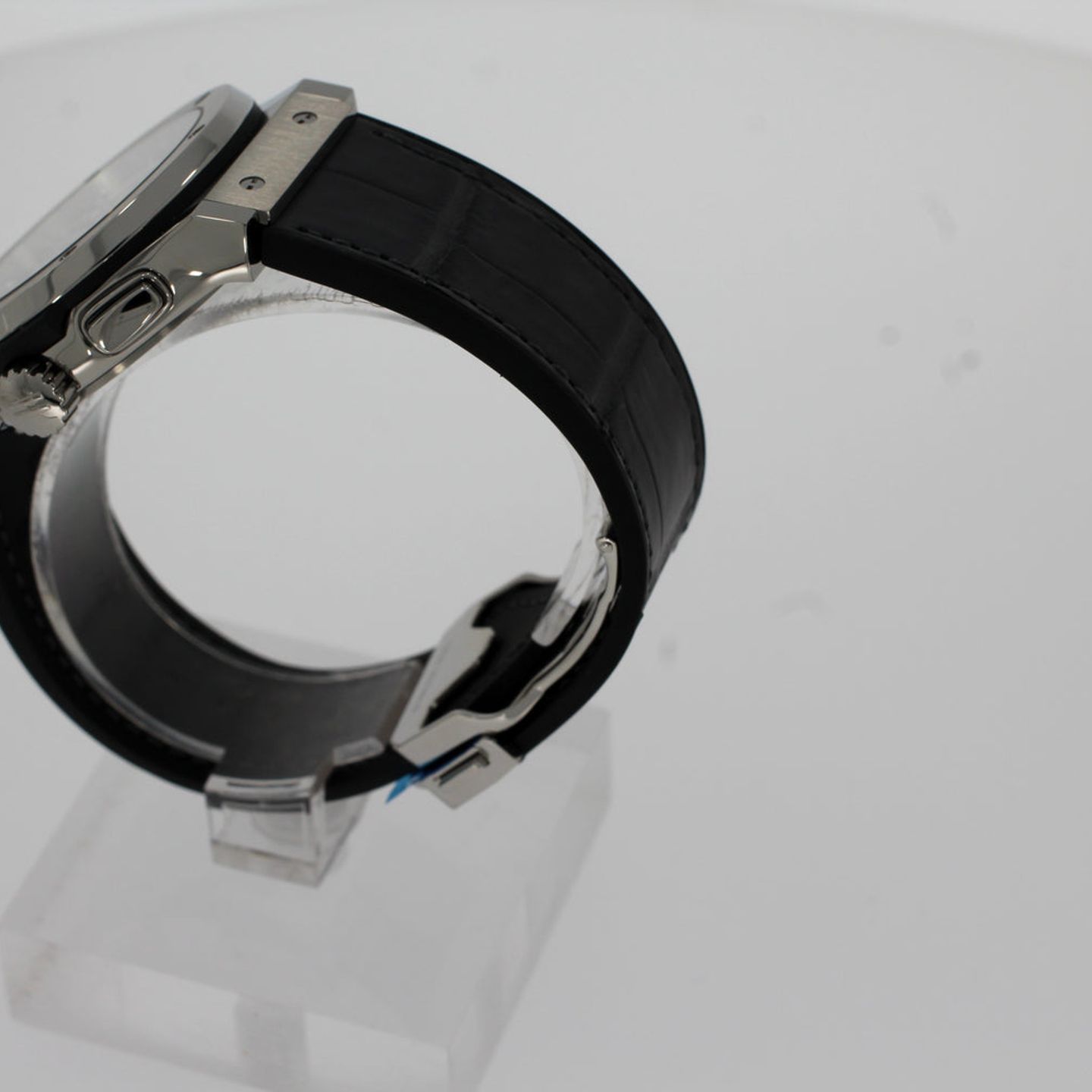 Hublot Classic Fusion Chronograph 541.NX.7070.LR (2025) - Grey dial 42 mm Titanium case (3/4)