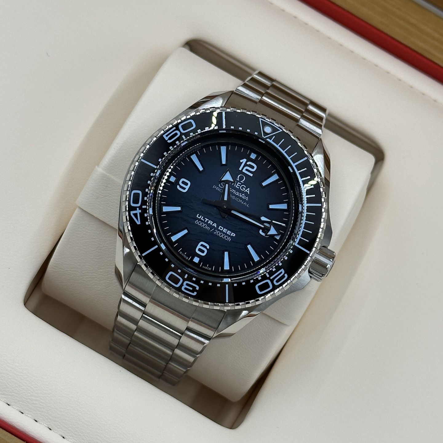 Omega Seamaster Planet Ocean 215.30.46.21.03.002 - (8/8)