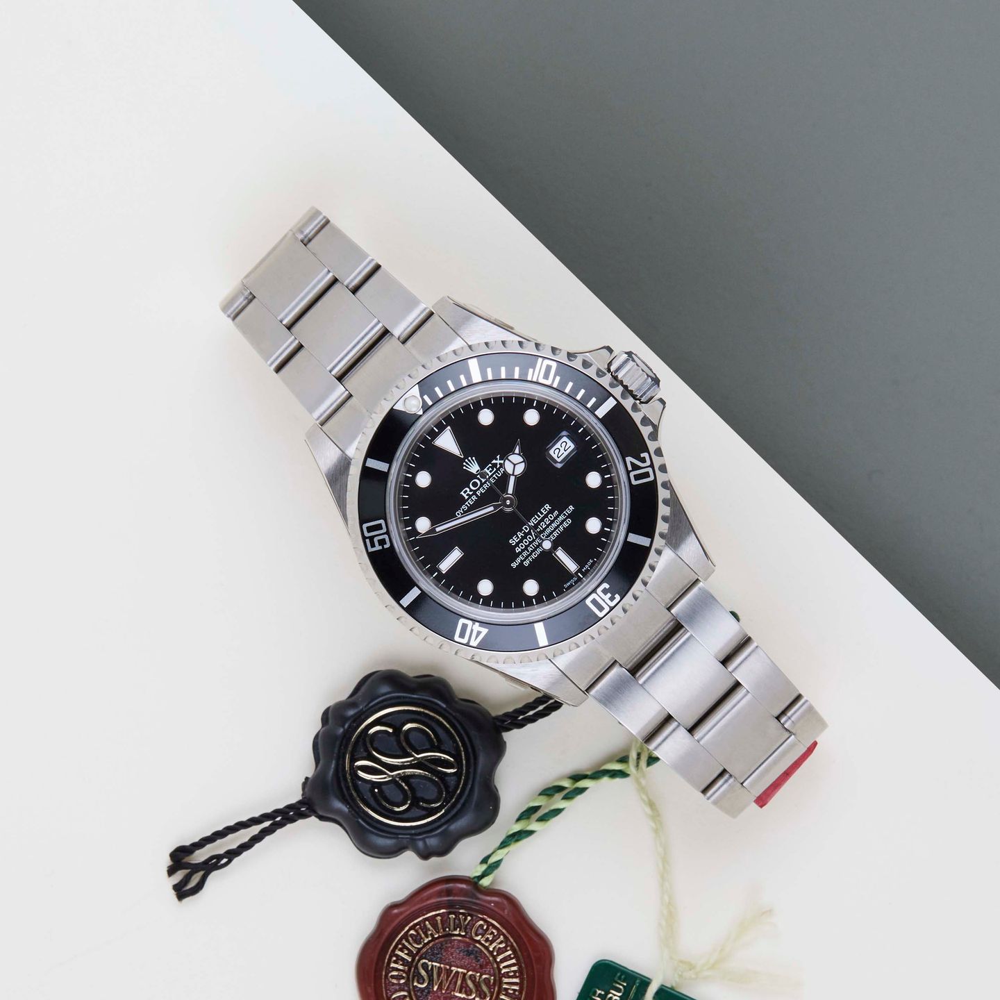 Rolex Sea-Dweller 4000 16600 - (2/8)