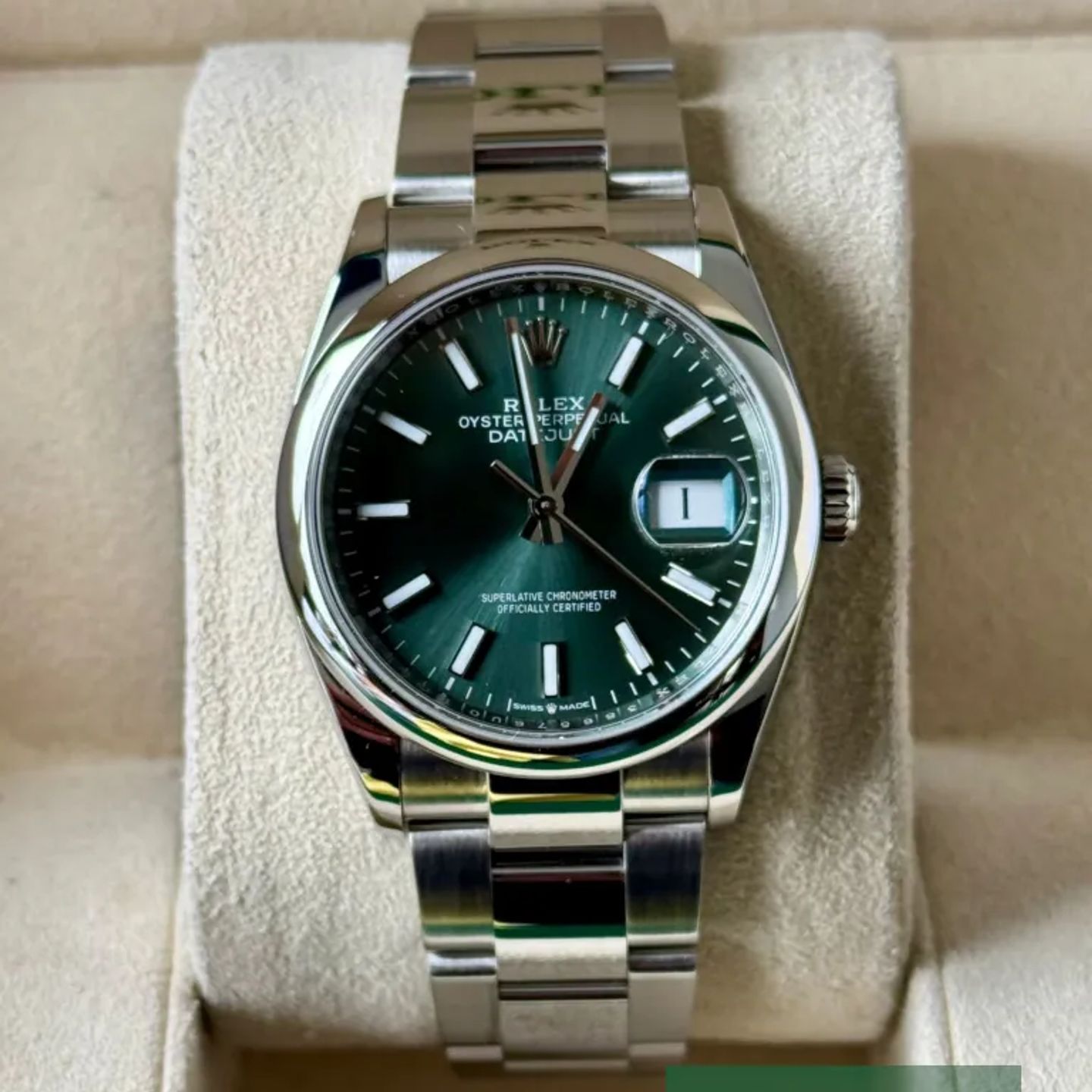 Rolex Datejust 36 126200 (2022) - Green dial 36 mm Steel case (2/7)
