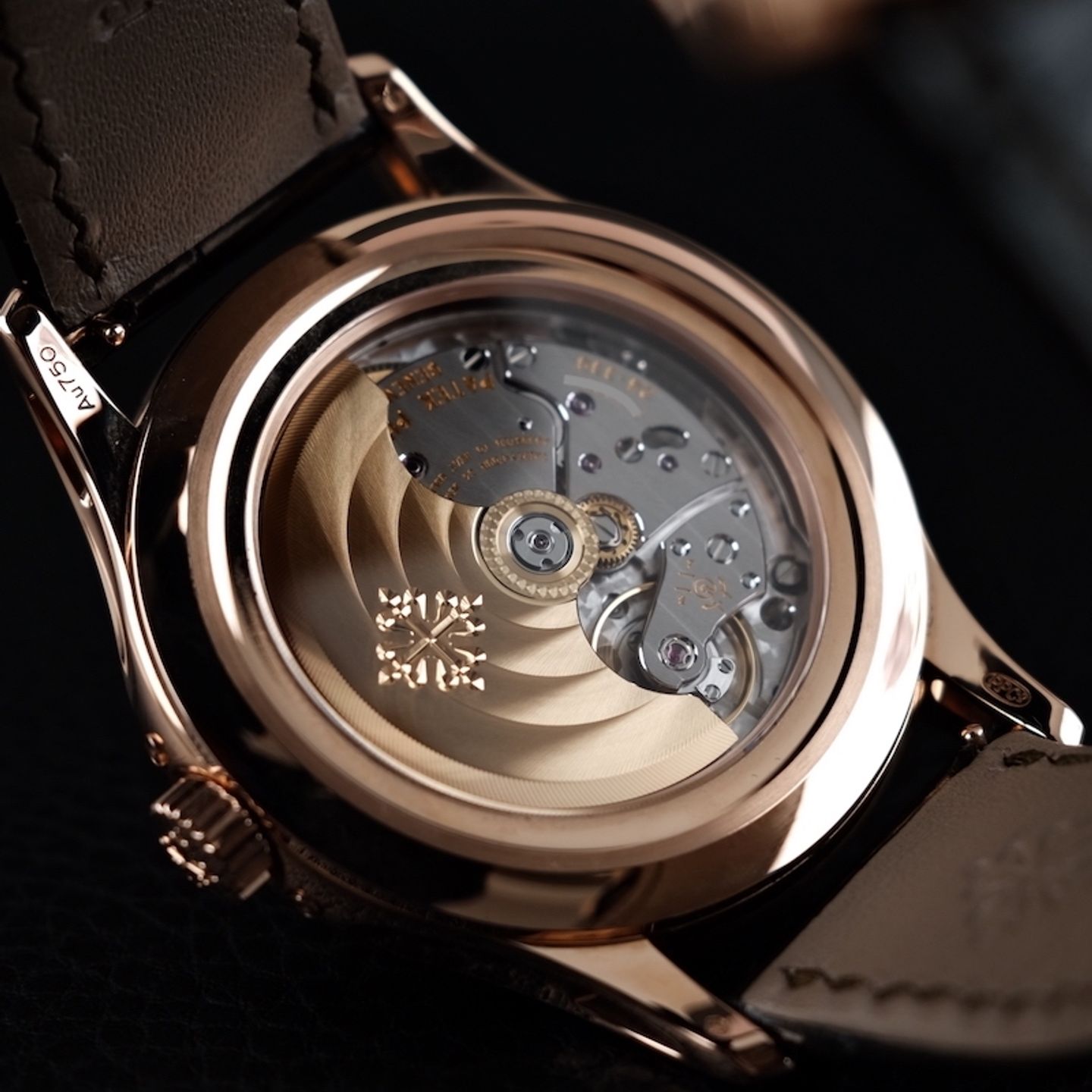 Patek Philippe Annual Calendar 5205R-011 (2025) - Green dial 40 mm Rose Gold case (8/8)