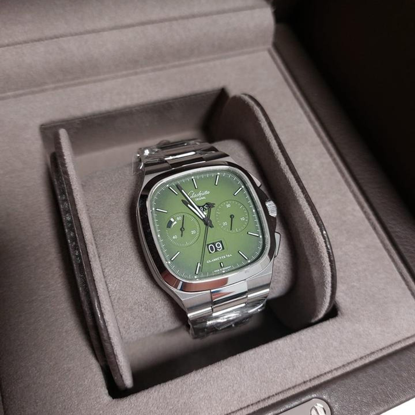 Glashütte Original Seventies 1-37-02-09-02-70 - (1/7)