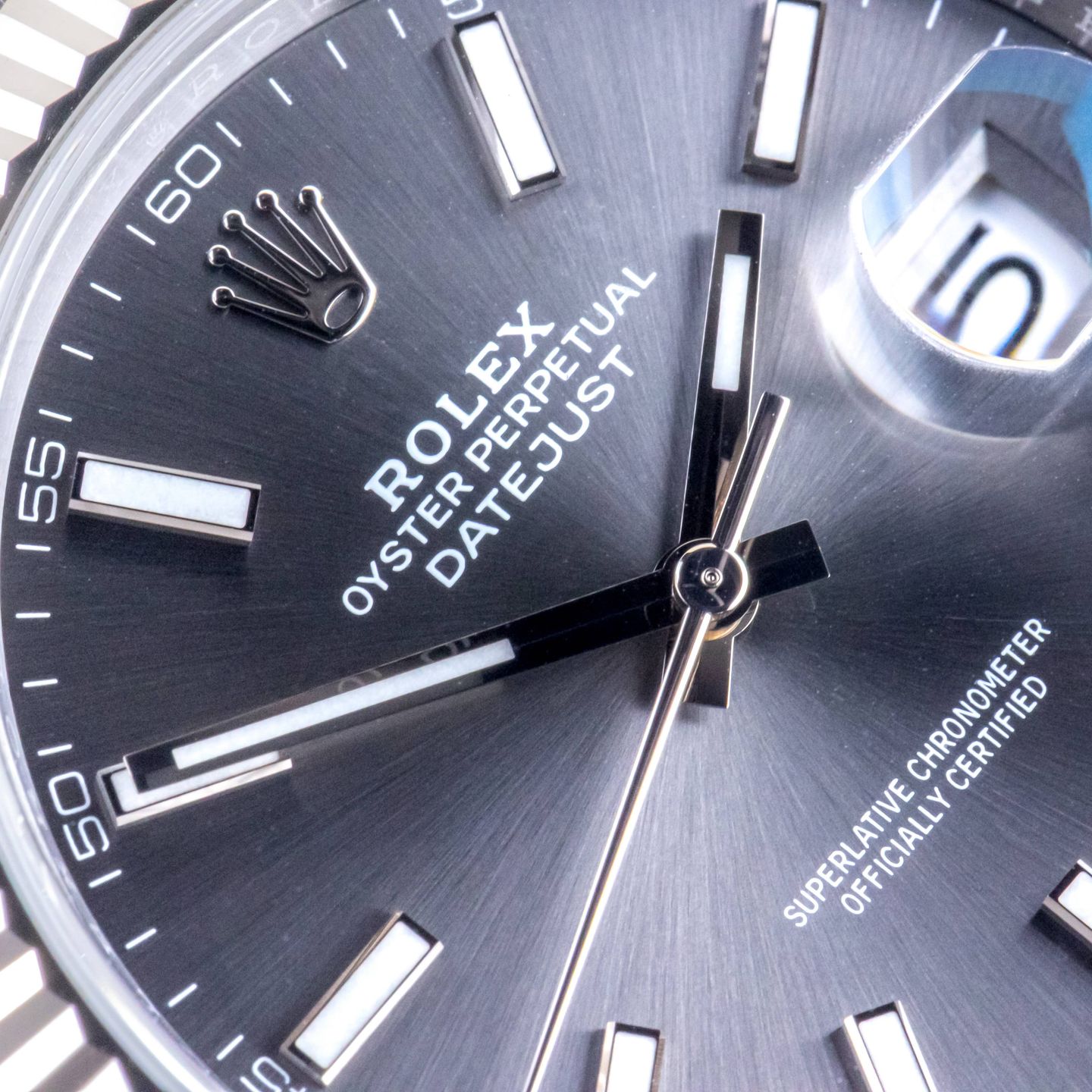 Rolex Datejust 41 126334 (2025) - Grijs wijzerplaat 41mm Staal (2/8)