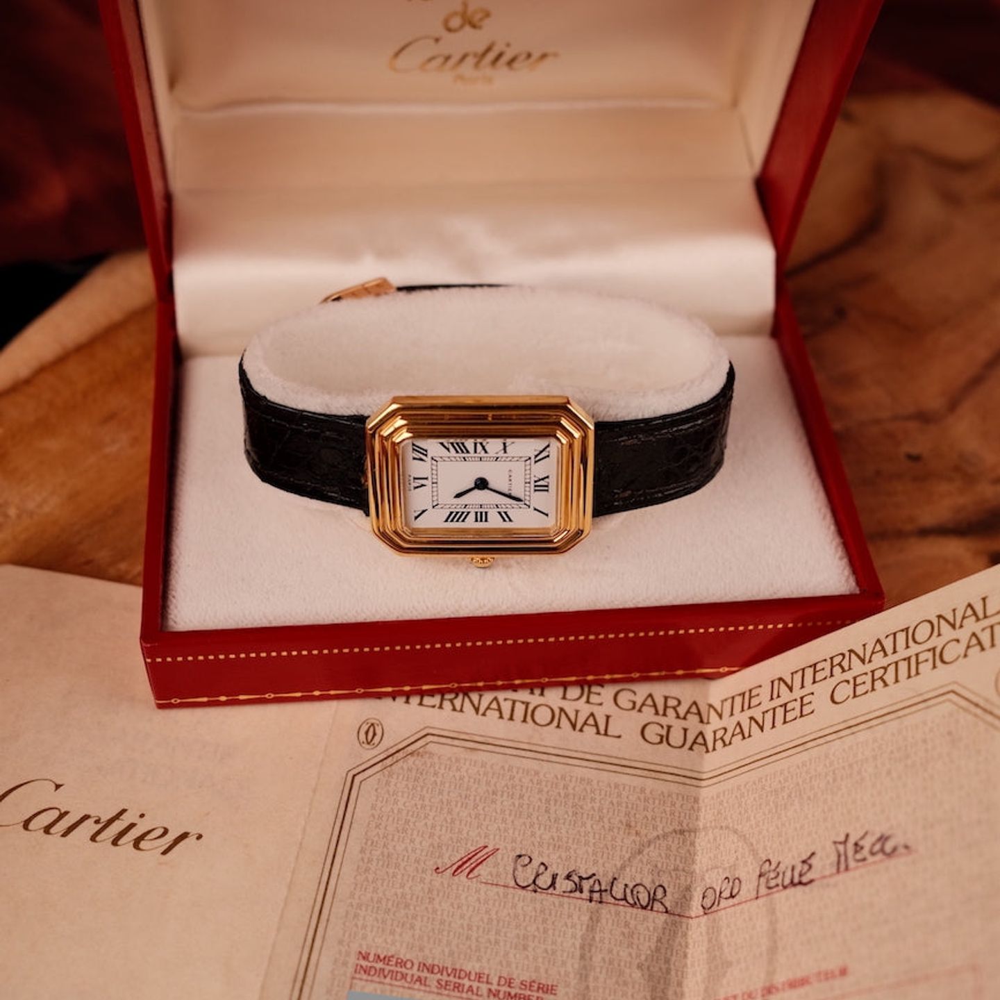 Cartier Vintage 78095 (1974) - White dial 30 mm Yellow Gold case (2/8)