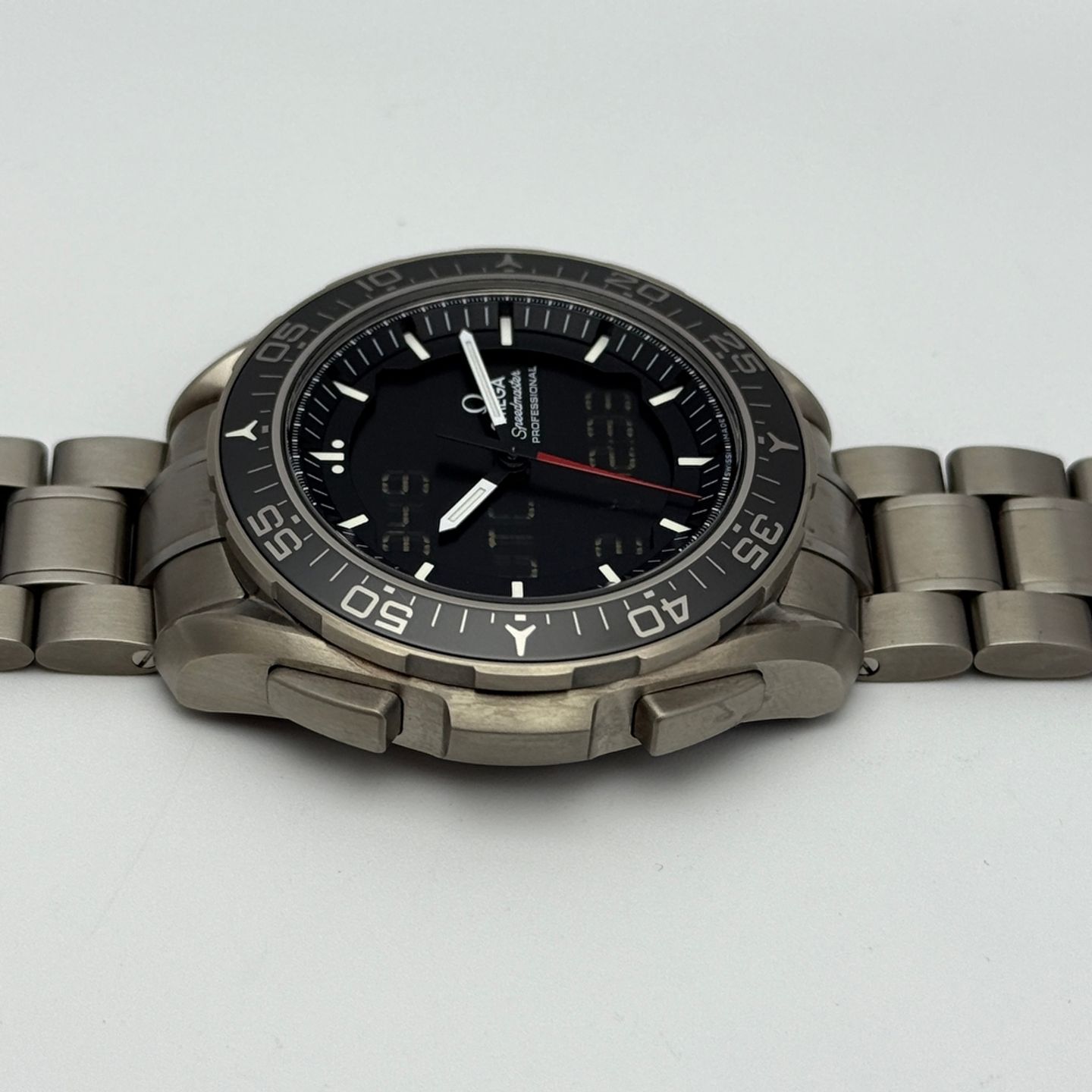 Omega Speedmaster Skywalker X-33 318.90.45.79.01.001 - (8/8)
