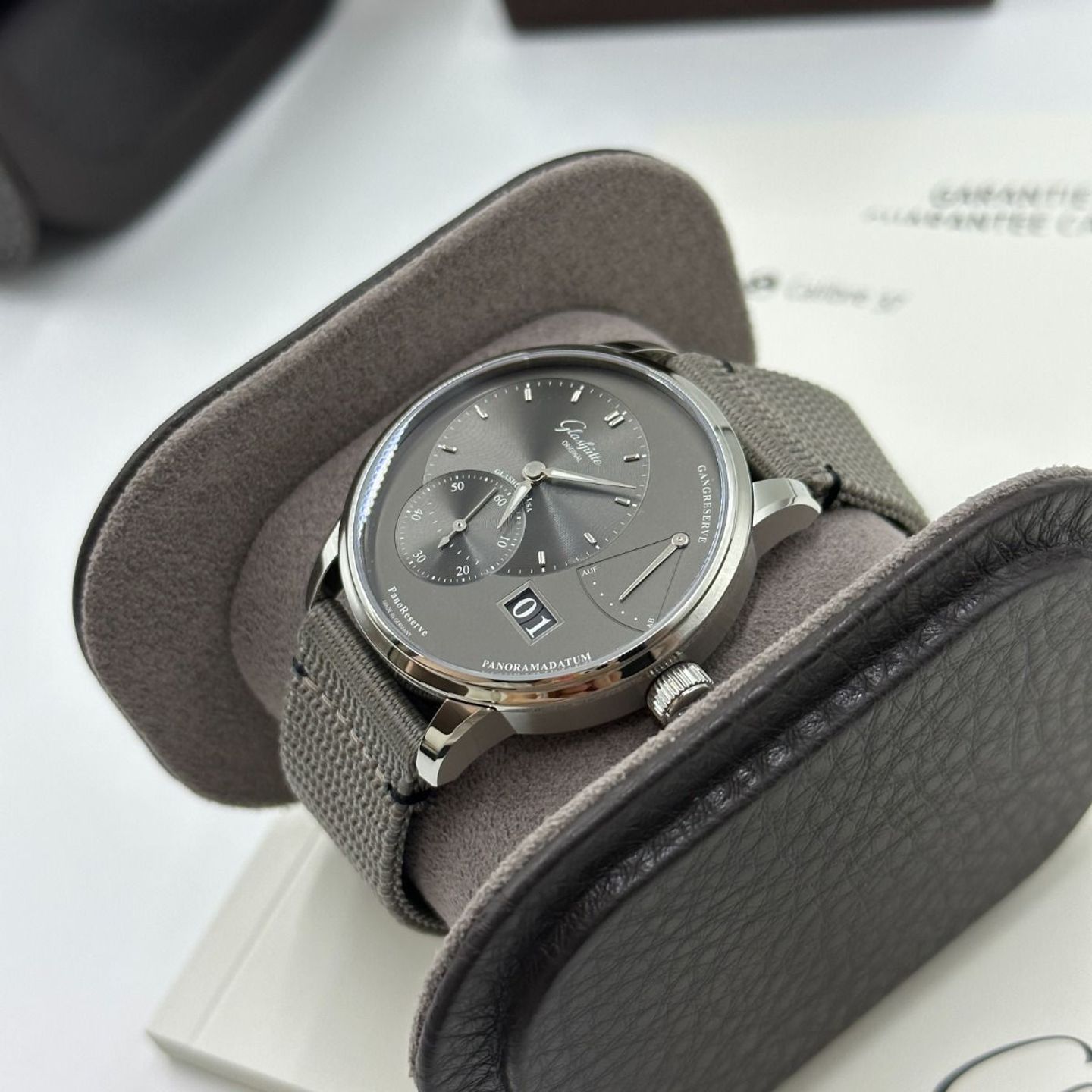 Glashütte Original PanoReserve 1-65-01-23-12-66 (2024) - Grey dial 40 mm Steel case (3/8)