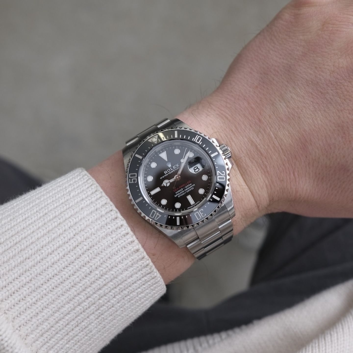Rolex Sea-Dweller 126600 (2018) - Black dial 43 mm Steel case (8/8)