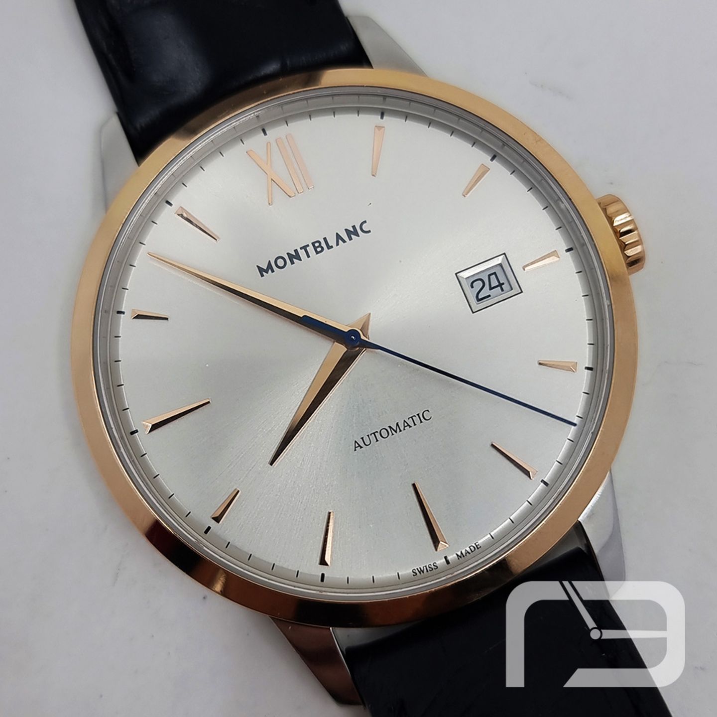 Montblanc Heritage Spirit 111624 (2024) - Zilver wijzerplaat 39mm Goud/Staal (2/8)