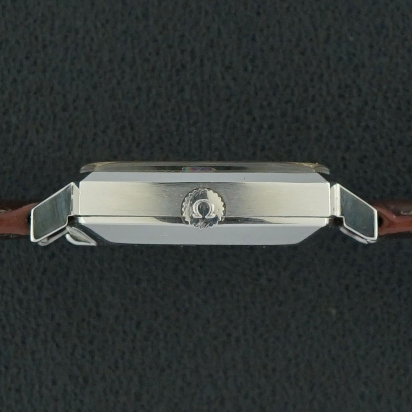 Omega Genève 162.0010 - (4/8)