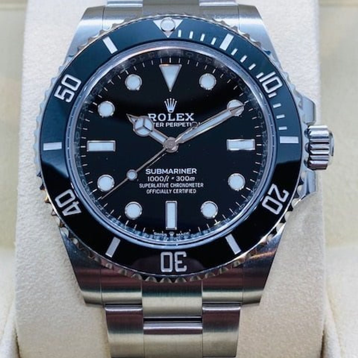 Rolex Submariner No Date 124060 (2021) - Zwart wijzerplaat 41mm Staal (3/6)