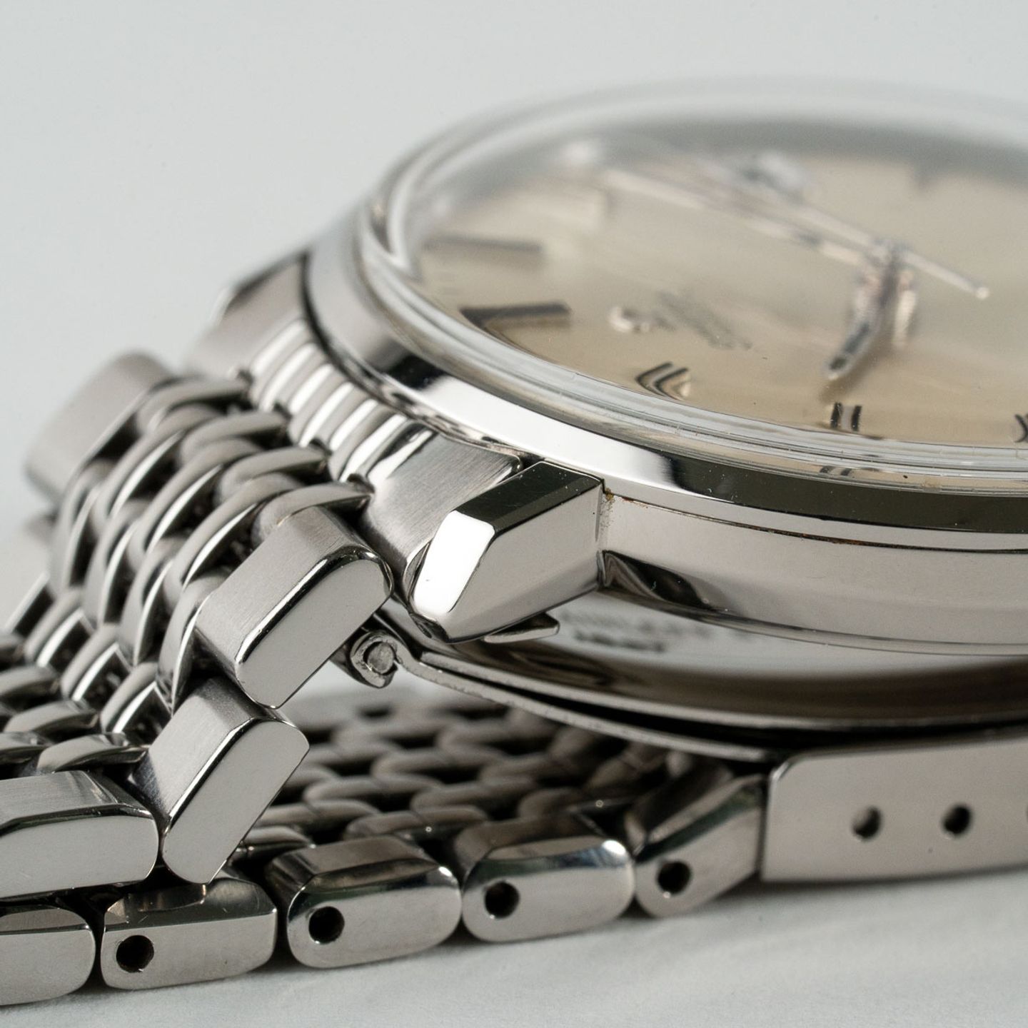 Omega De Ville 166.033 - (6/8)