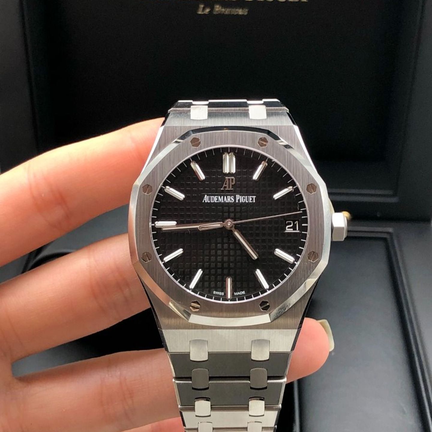 Audemars Piguet Royal Oak 15500ST.OO.1220ST.03 (2022) - Black dial 41 mm Steel case (6/8)