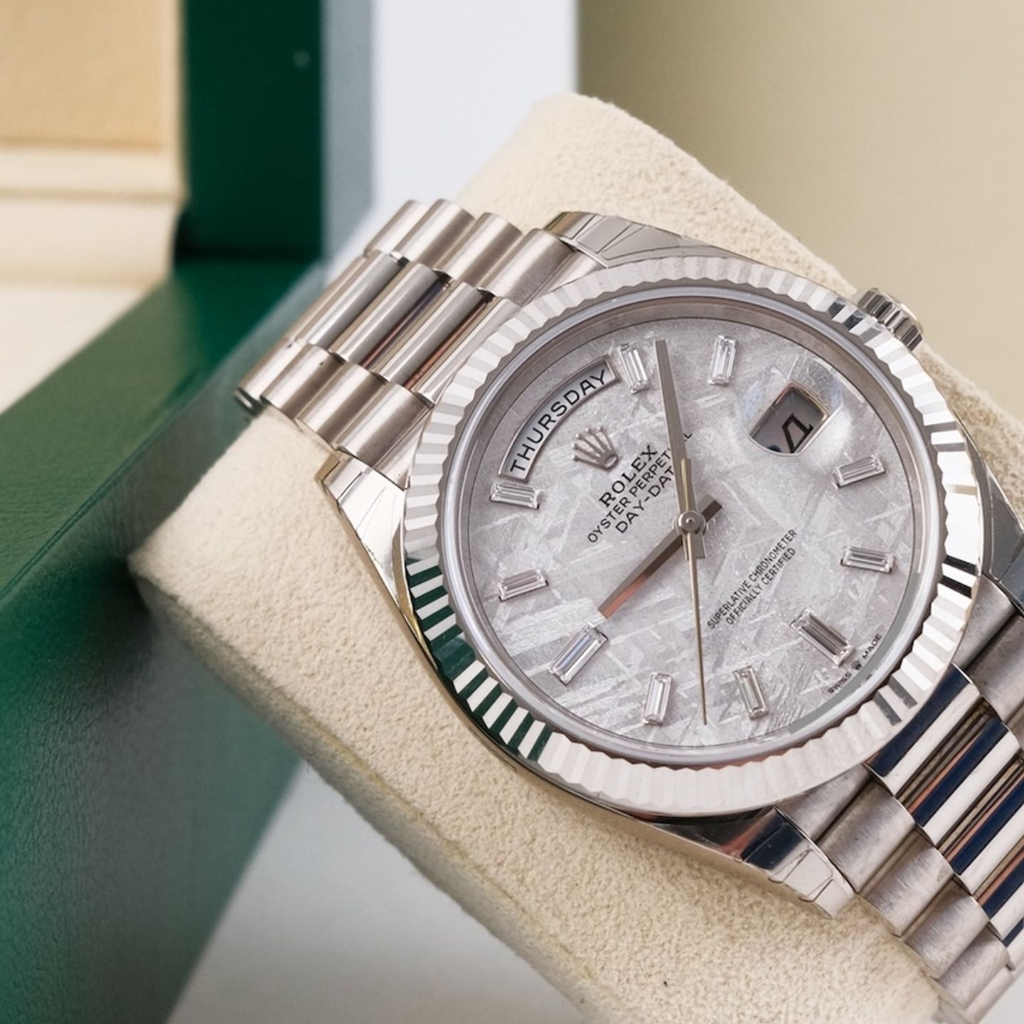 Rolex Day-Date 40 228239 (2021) - 40mm Witgoud (4/8)