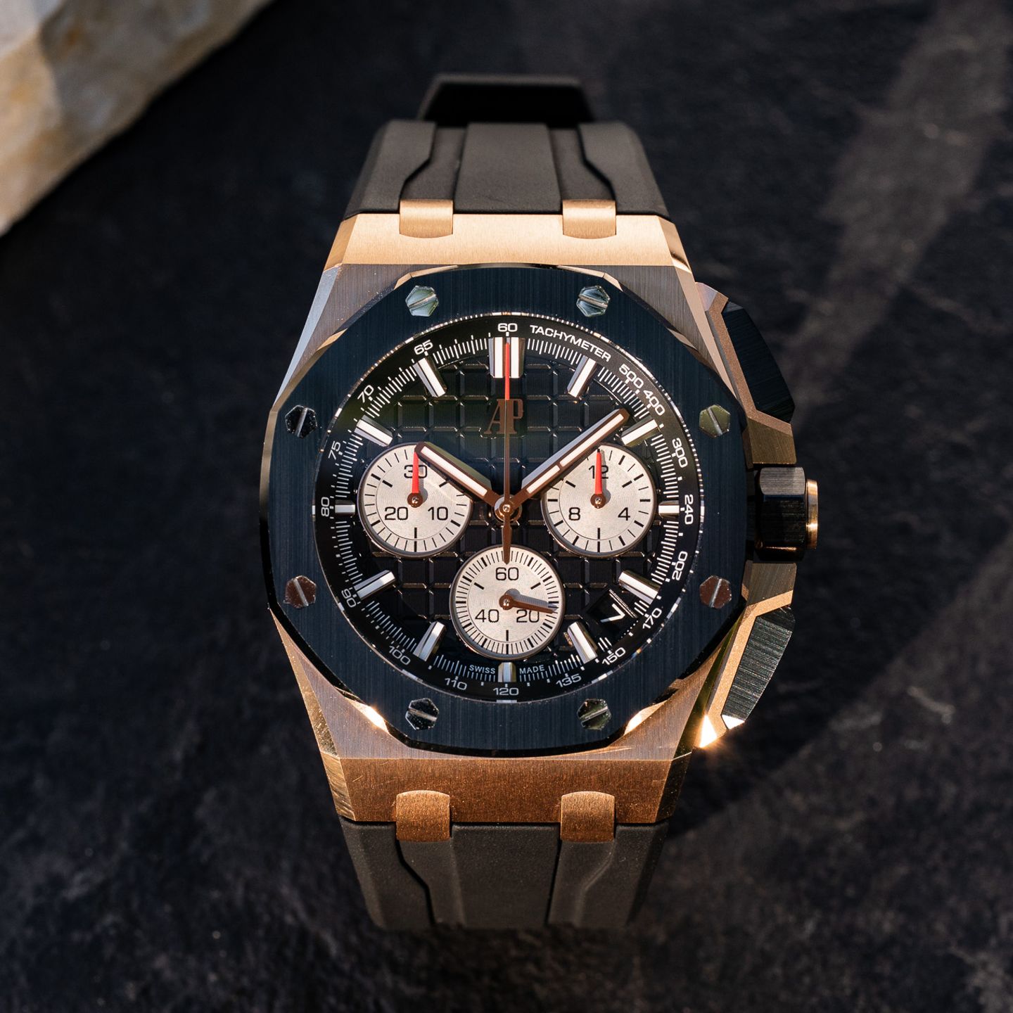 Audemars Piguet Royal Oak Offshore Chronograph 26420RO.OO.A002CA.01 (2024) - Black dial 43 mm Rose Gold case (1/8)