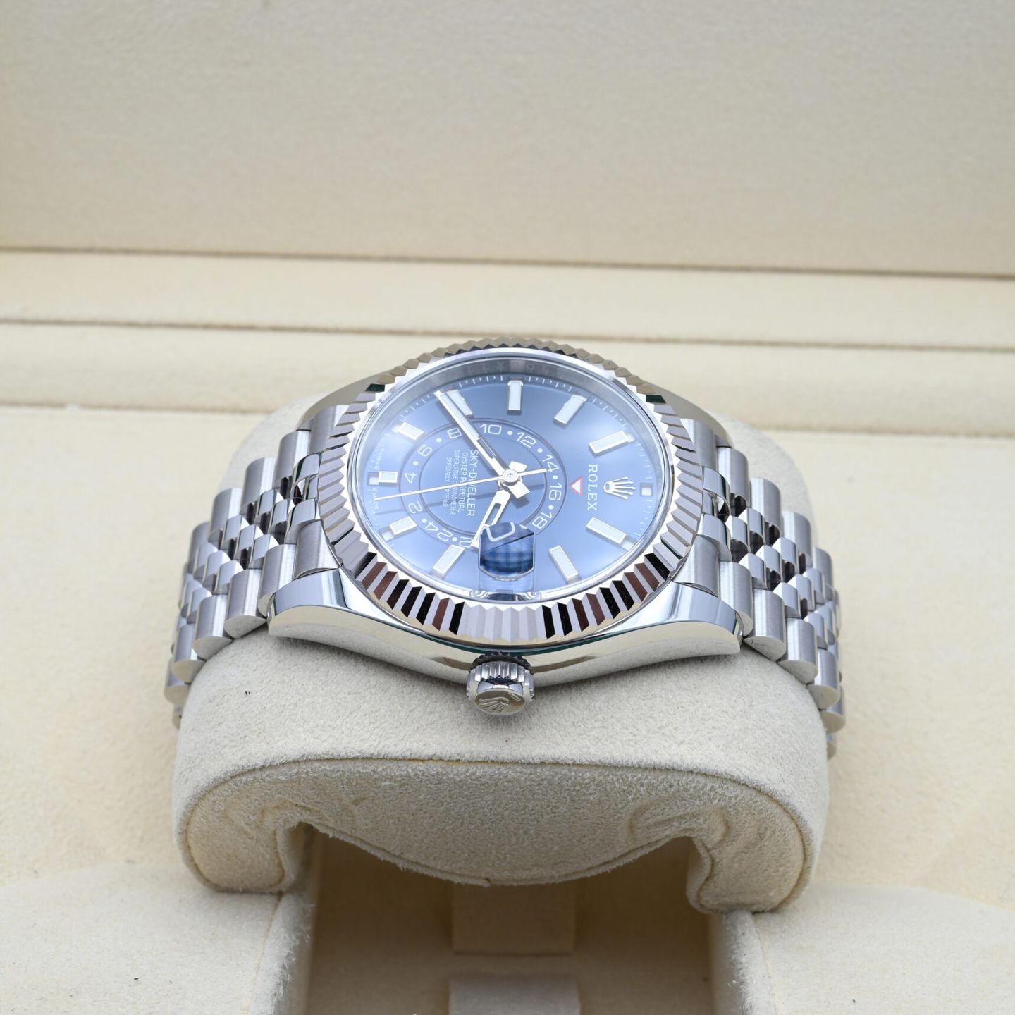 Rolex Sky-Dweller 336934 (2023) - 42mm Staal (4/6)