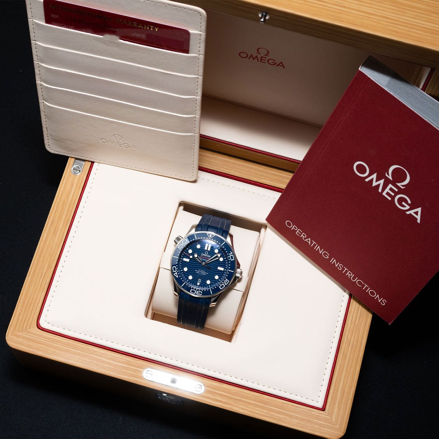 Omega Seamaster Diver 300 M 210.32.42.20.03.001 (2024) - Blue dial 42 mm Steel case (4/4)