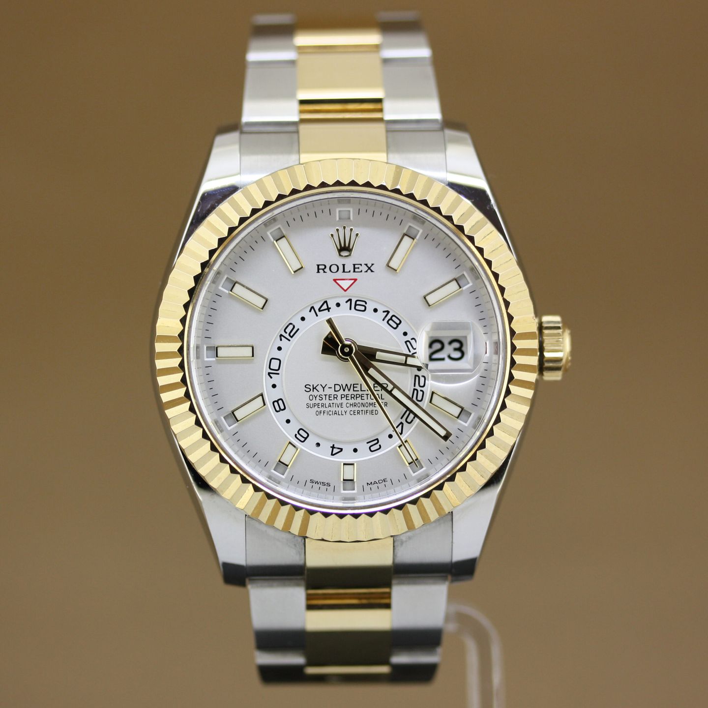 Rolex Sky-Dweller 326933 (2019) - 42 mm Gold/Steel case (1/8)