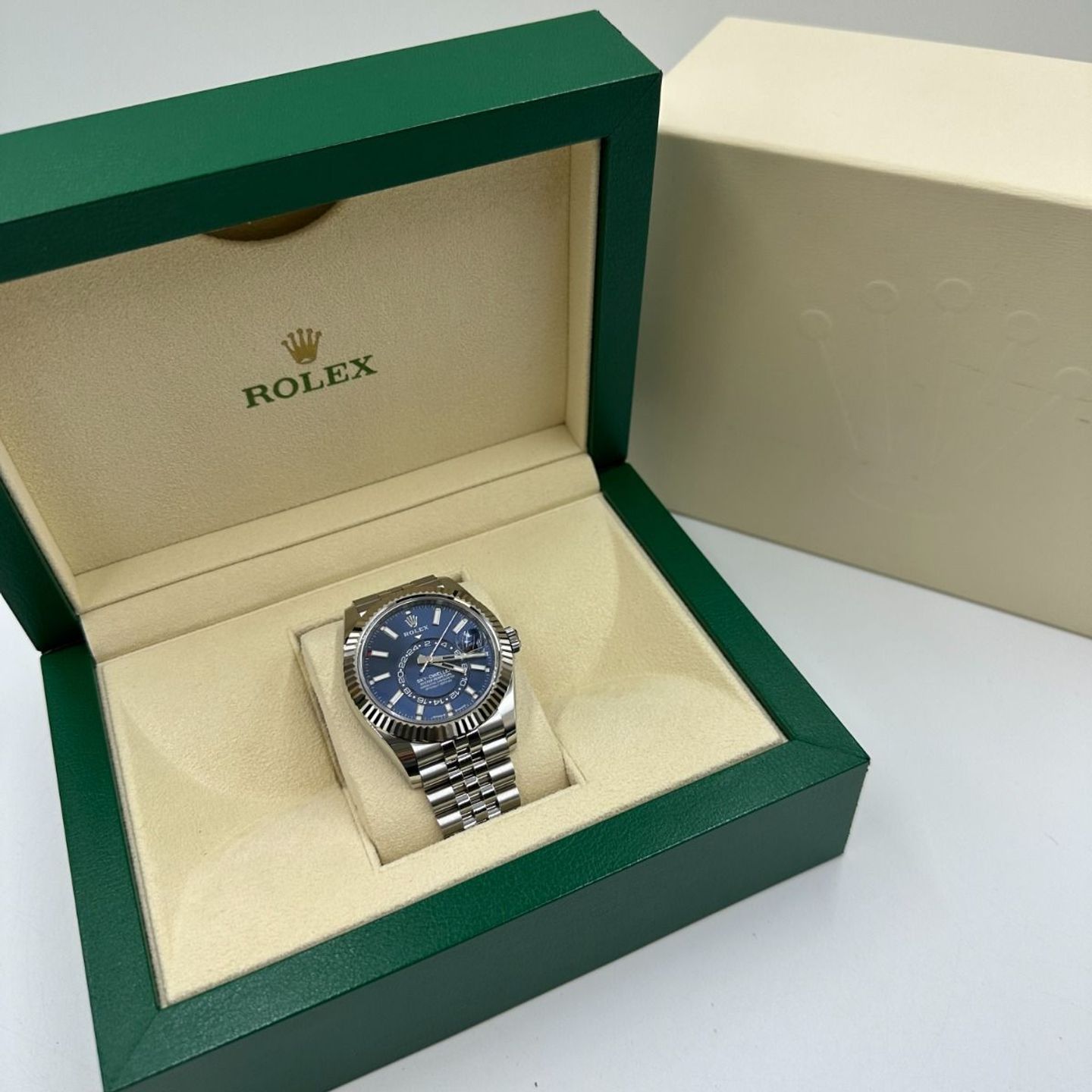 Rolex Sky-Dweller 336934 (2024) - Blauw wijzerplaat 42mm Goud/Staal (3/8)