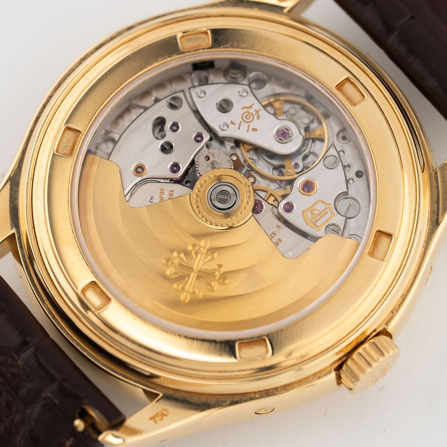 Patek Philippe Annual Calendar 5146J-001 (2013) - Beige dial 39 mm Yellow Gold case (6/7)