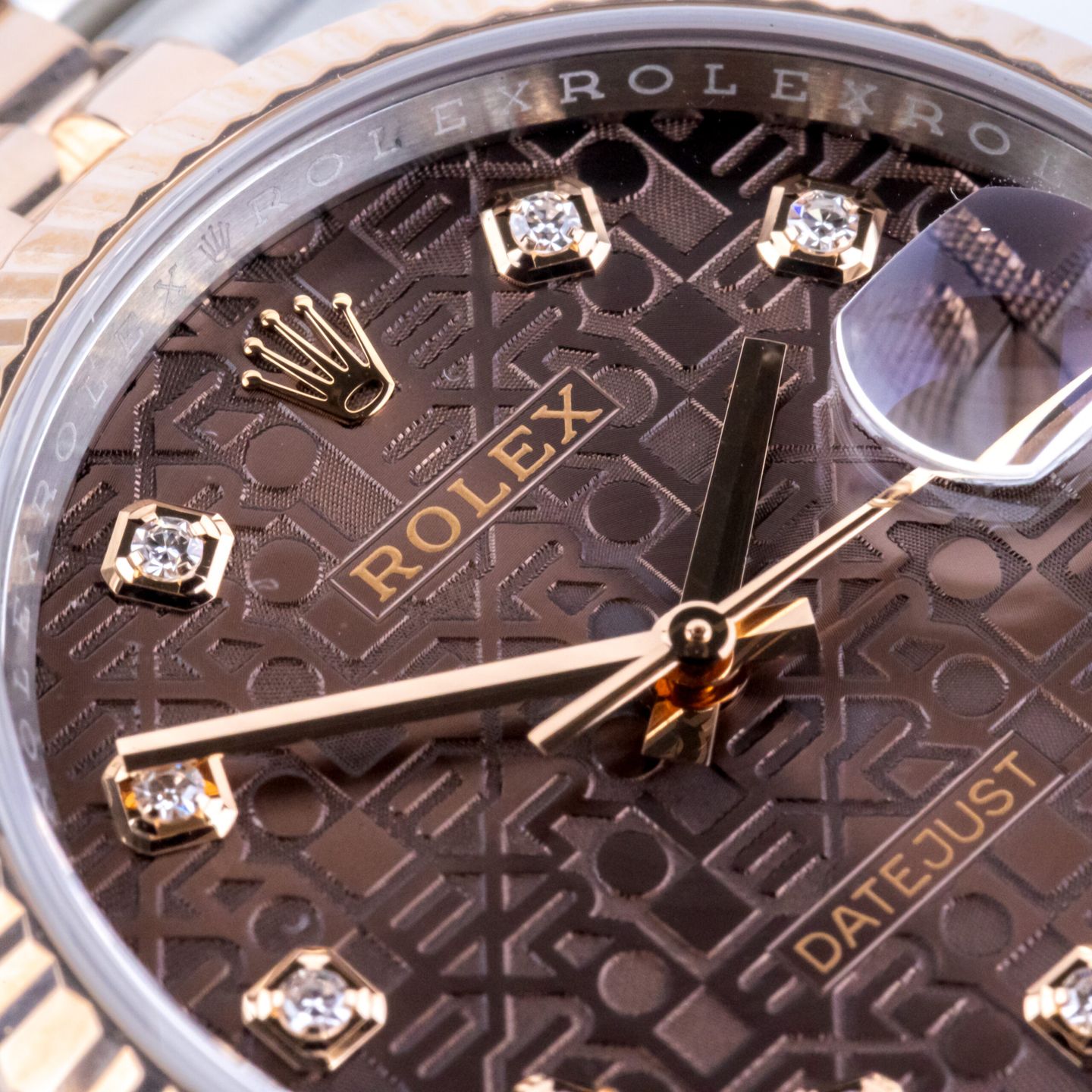 Rolex Datejust 36 126231 (2021) - Brown dial 36 mm Gold/Steel case (2/8)