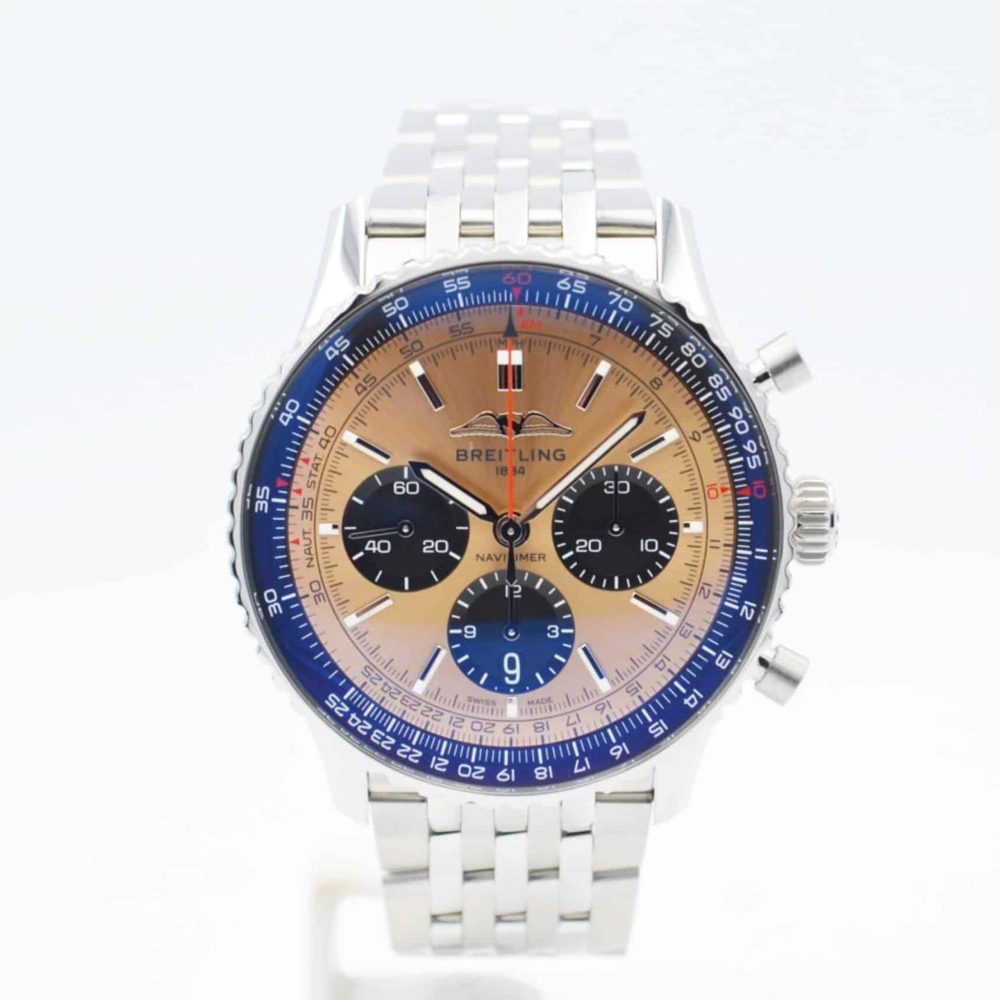Breitling Navitimer 1 B01 Chronograph AB0138241K1A1 (2024) - Rood wijzerplaat 43mm Staal (1/7)