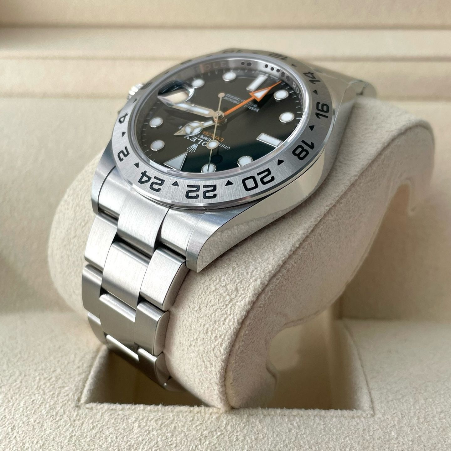 Rolex Explorer II 226570 - (6/7)