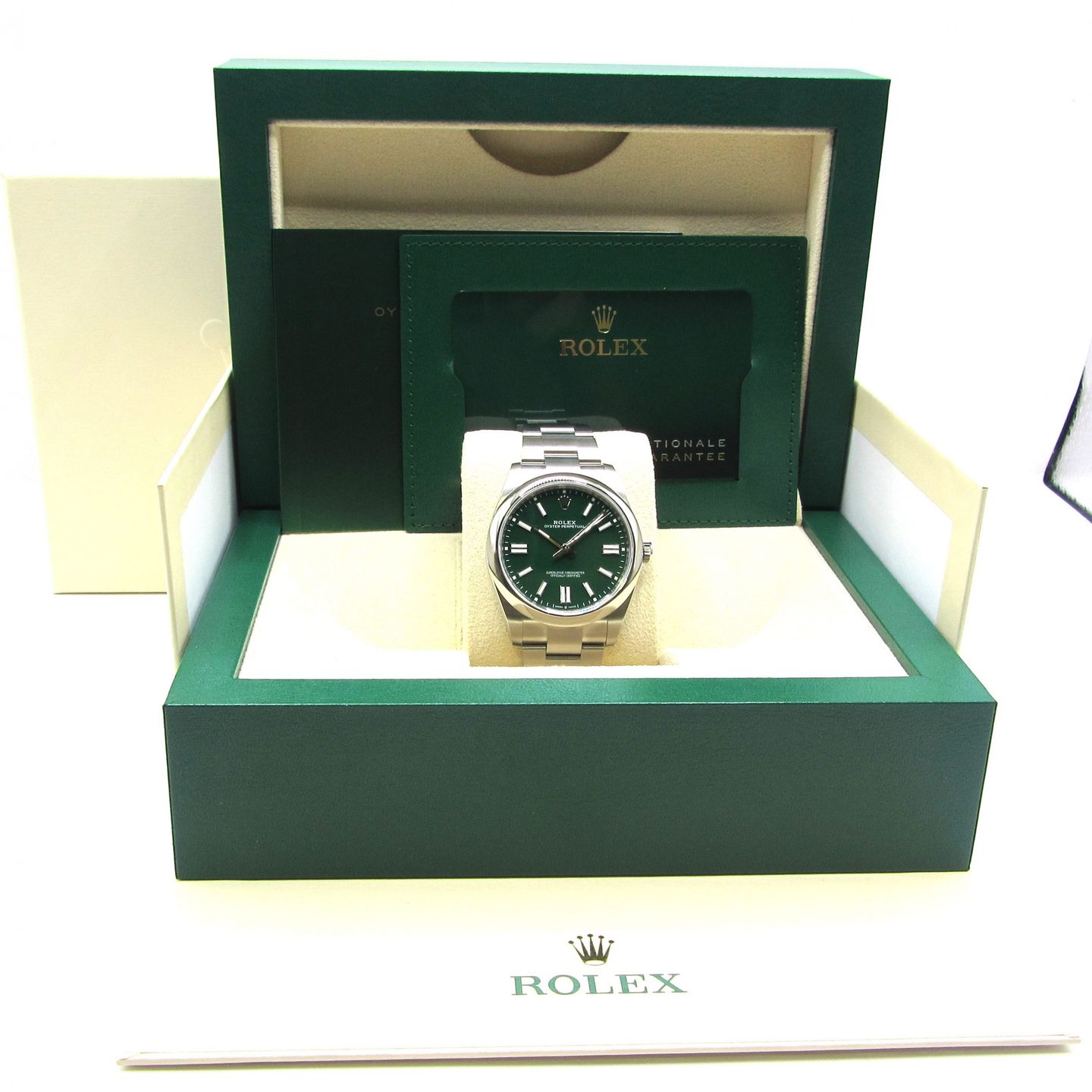 Rolex Oyster Perpetual 41 124300 (2024) - 41 mm Steel case (2/6)