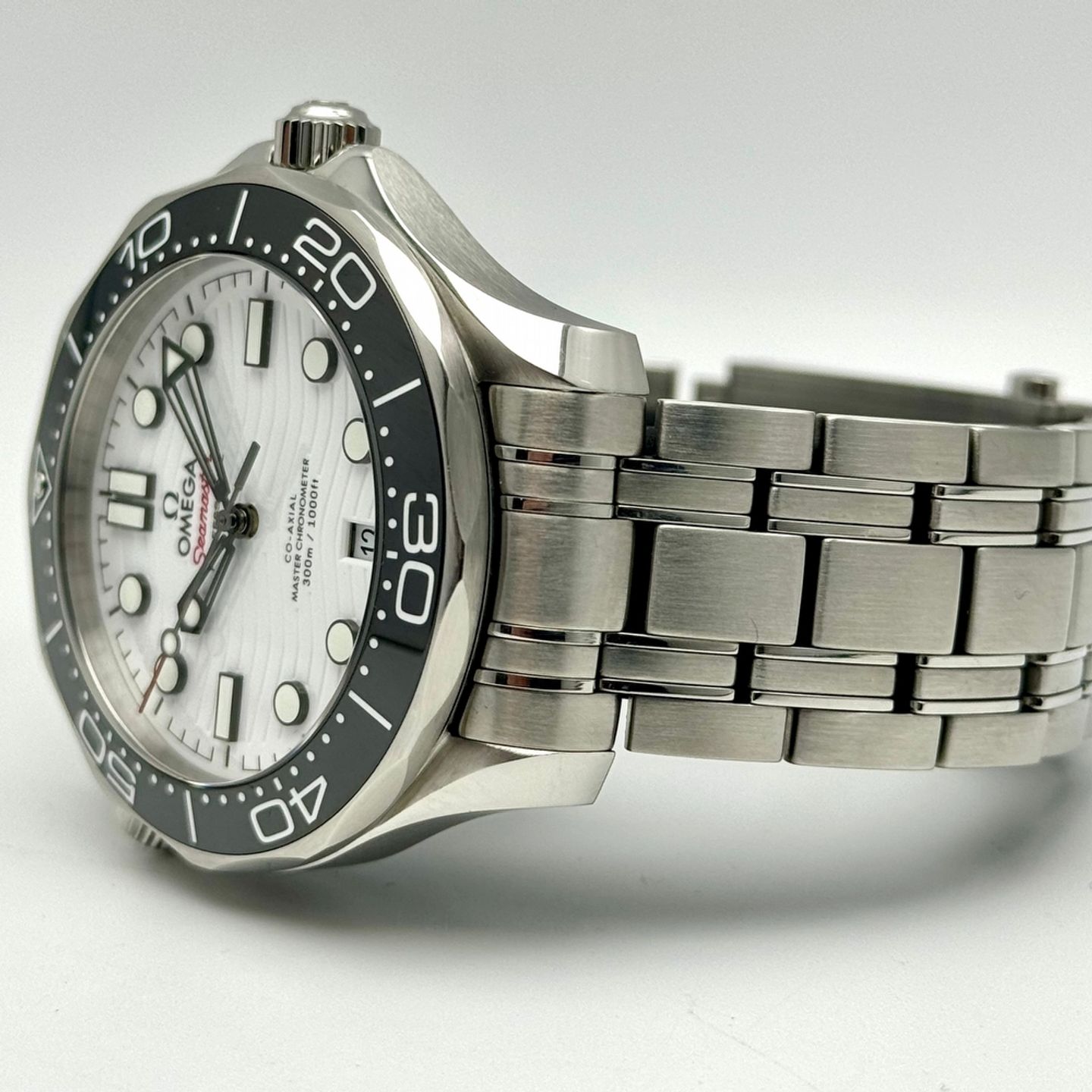 Omega Seamaster Diver 300 M 210.30.42.20.04.001 (2022) - Wit wijzerplaat 42mm Staal (10/10)