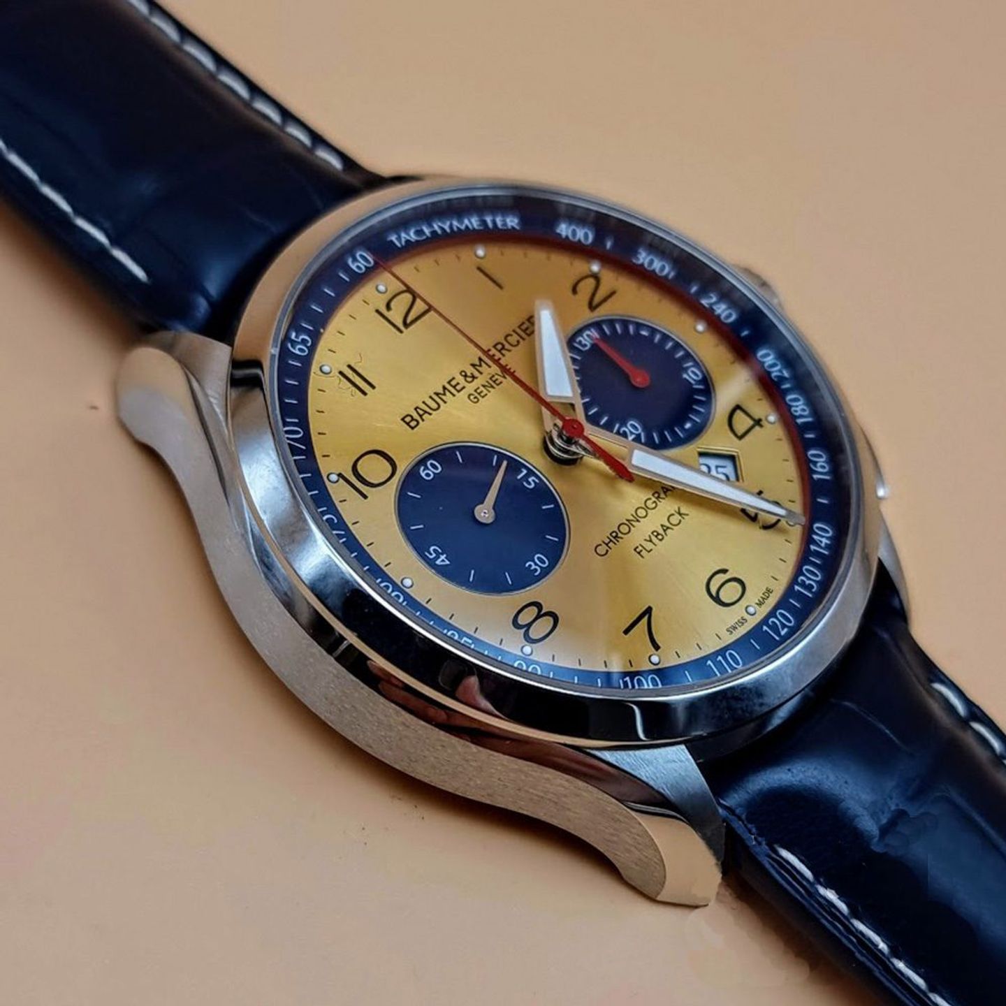 Baume & Mercier Clifton M0A10367 (2025) - Champagne dial 44 mm Steel case (2/8)