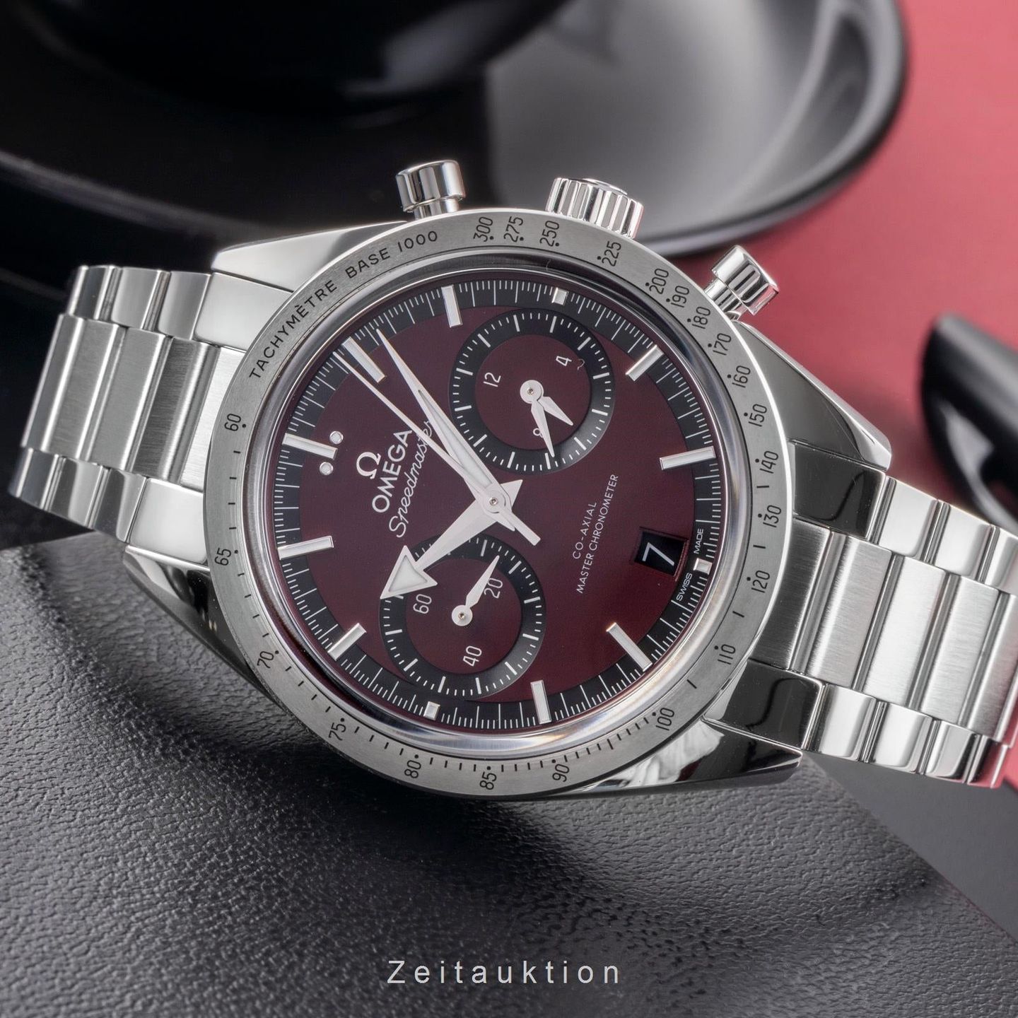Omega Speedmaster '57 332.10.41.51.11.001 (Unknown (random serial)) - Red dial 41 mm Steel case (2/8)