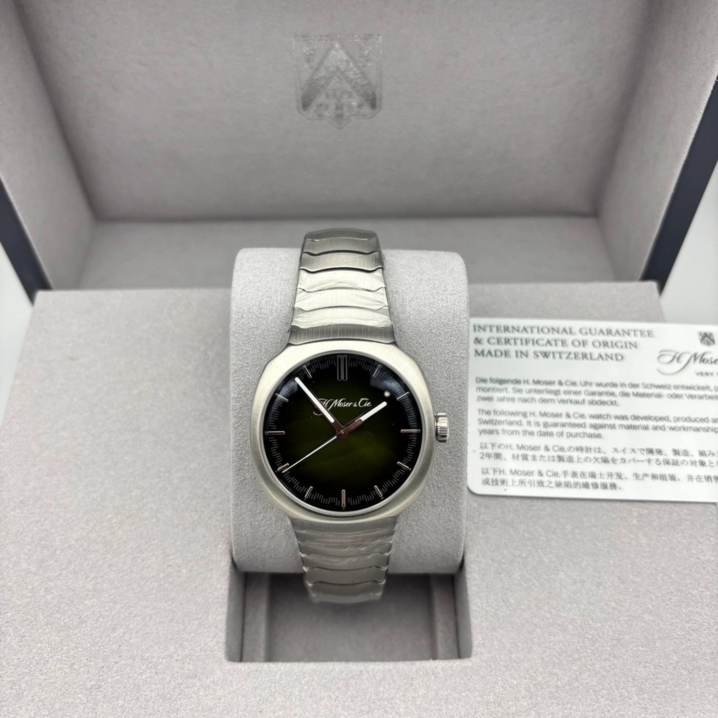 H. Moser & Cie. Unknown 6201-1200 - (2/5)