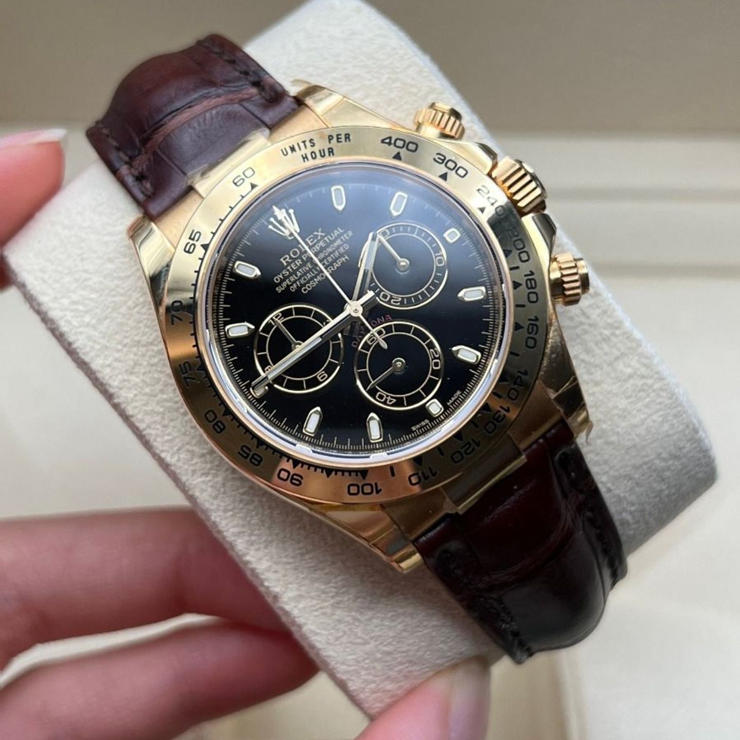 Rolex Daytona 116518LN (2019) - Black dial 40 mm Yellow Gold case (3/6)