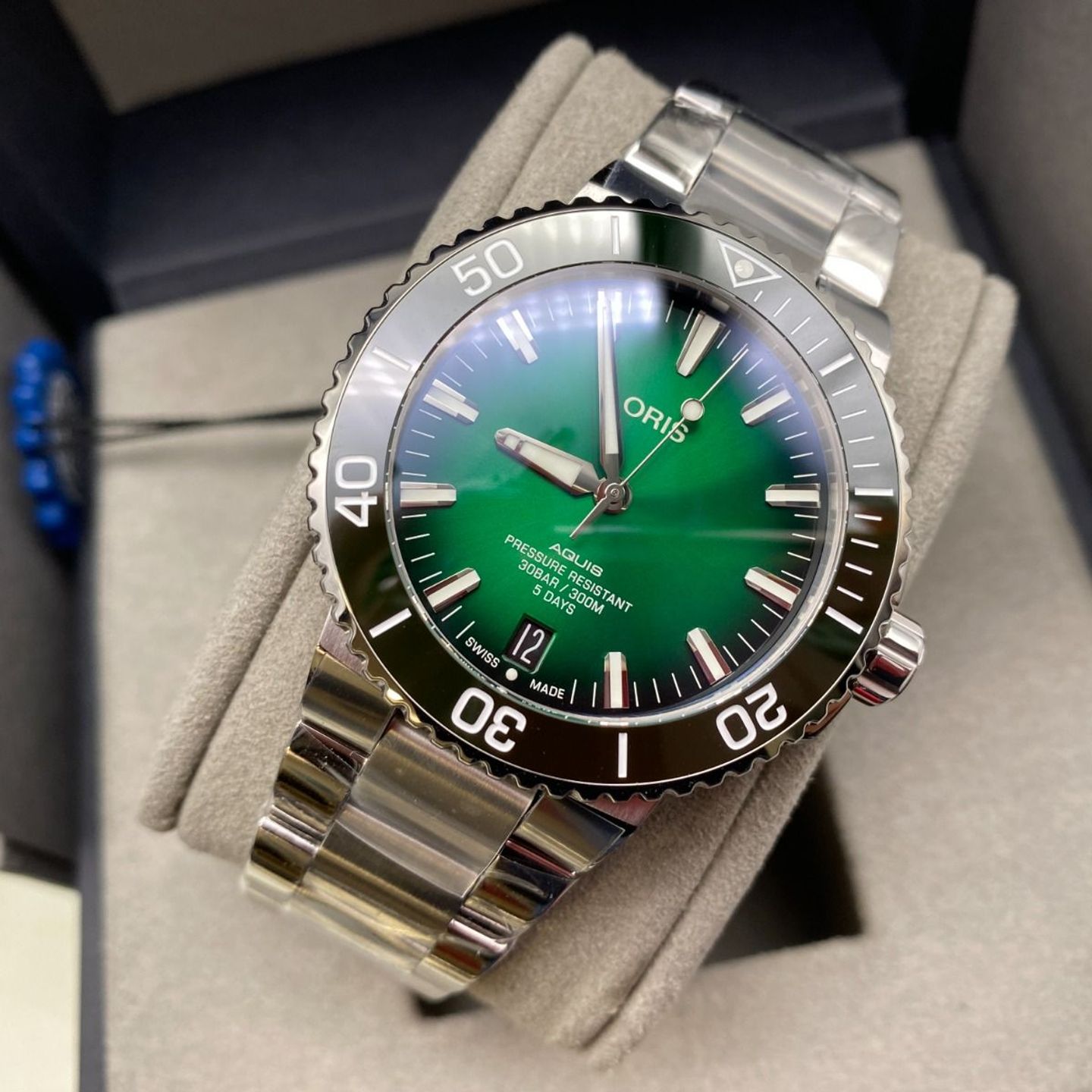 Oris Aquis Date 01 400 7763 4157-07 8 24 09PEB (2023) - Groen wijzerplaat 43mm Staal (8/8)