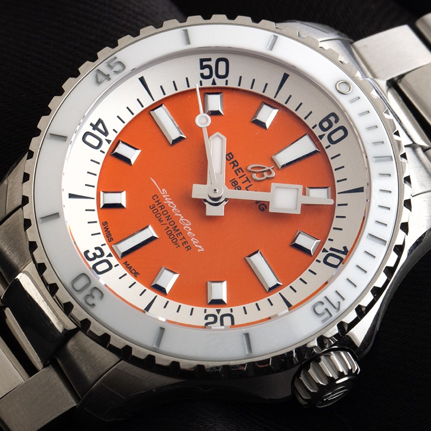 Breitling Superocean A17377211O1A1 (2025) - Orange dial 36 mm Steel case (3/7)