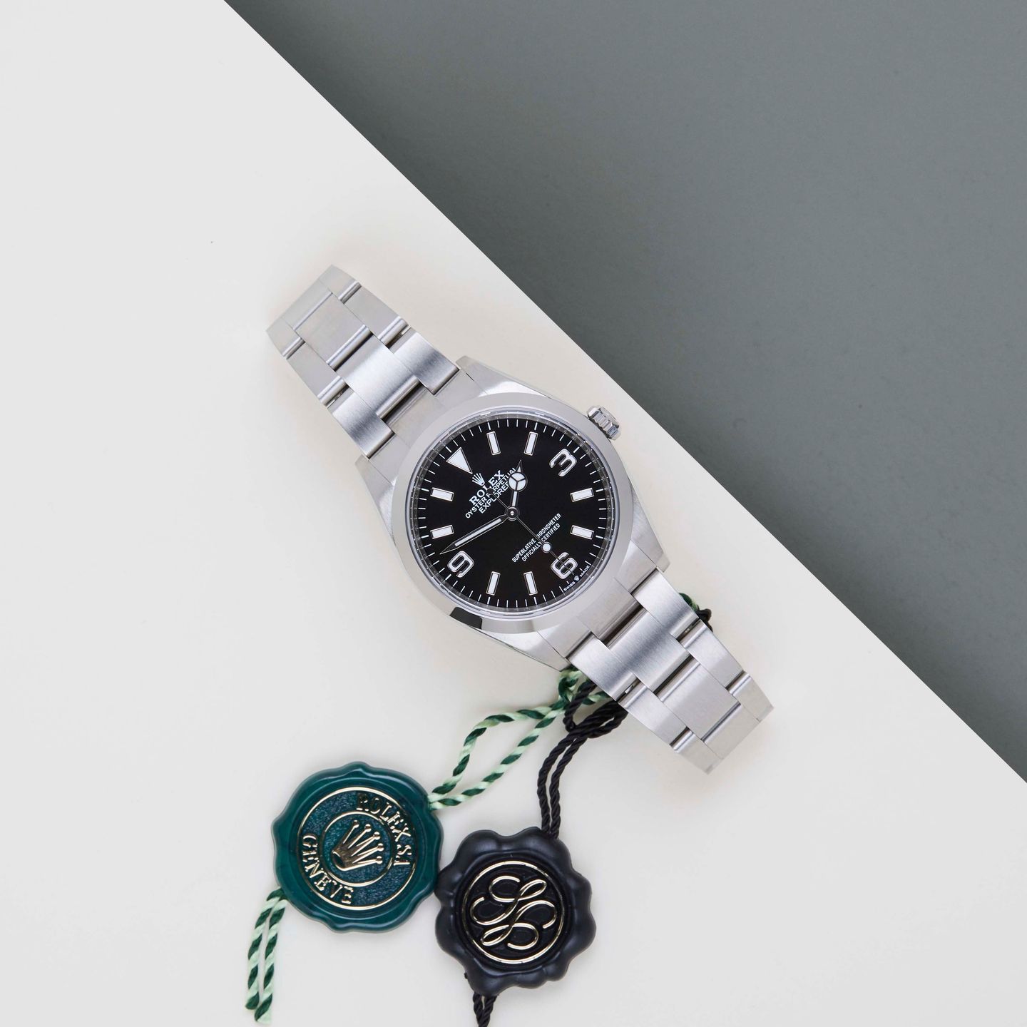 Rolex Explorer 124270 - (2/8)