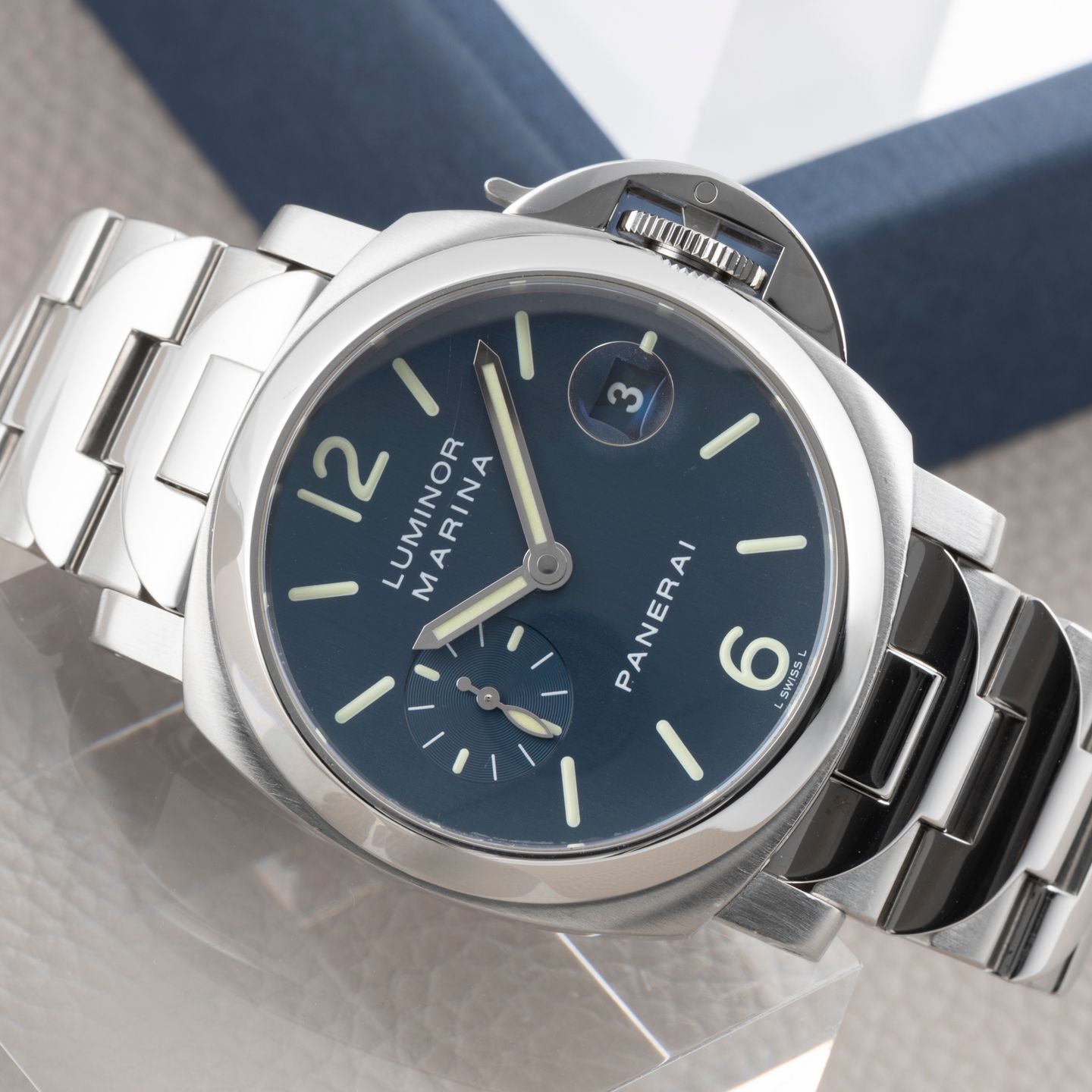 Panerai Luminor Marina Automatic PAM00120 (2005) - Blue dial 40 mm Steel case (2/8)
