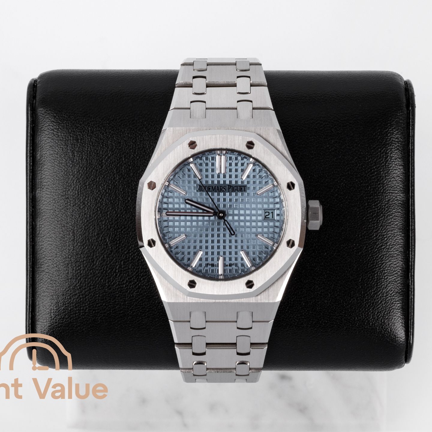 Audemars Piguet Royal Oak Selfwinding 15550ST.OO.1356ST.08 (2024) - Blue dial 37 mm Steel case (1/6)