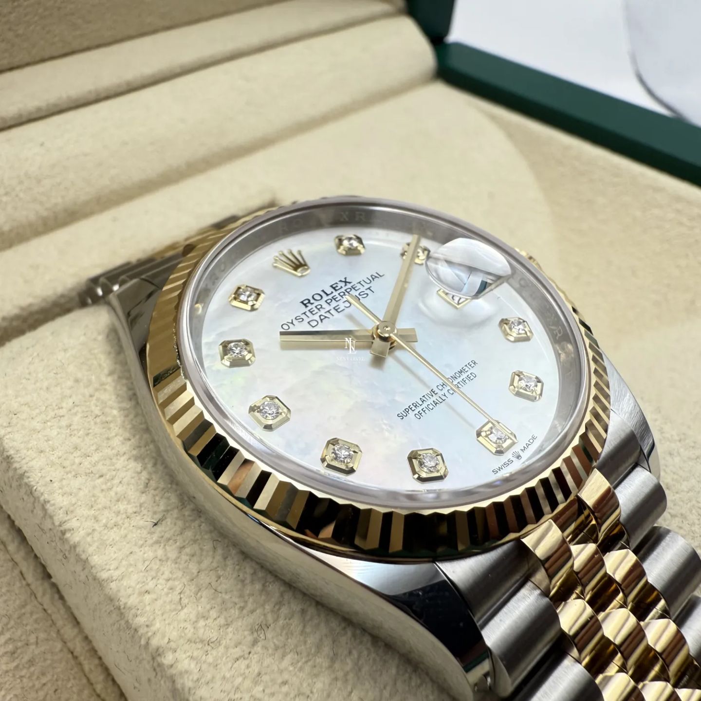Rolex Datejust 36 126233 (2026) - 36mm Goud/Staal (8/8)