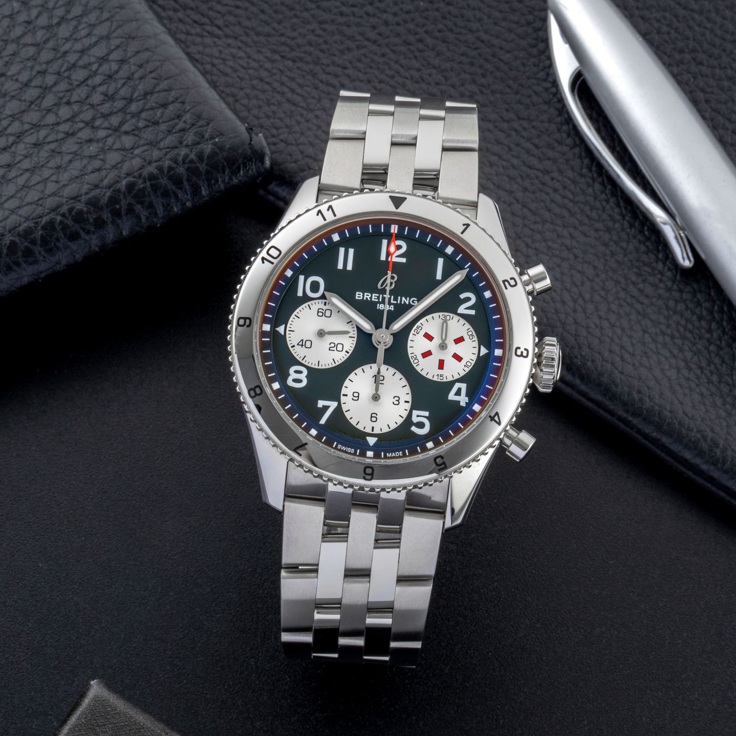 Breitling Classic AVI A233802A1L1A1 - (1/8)