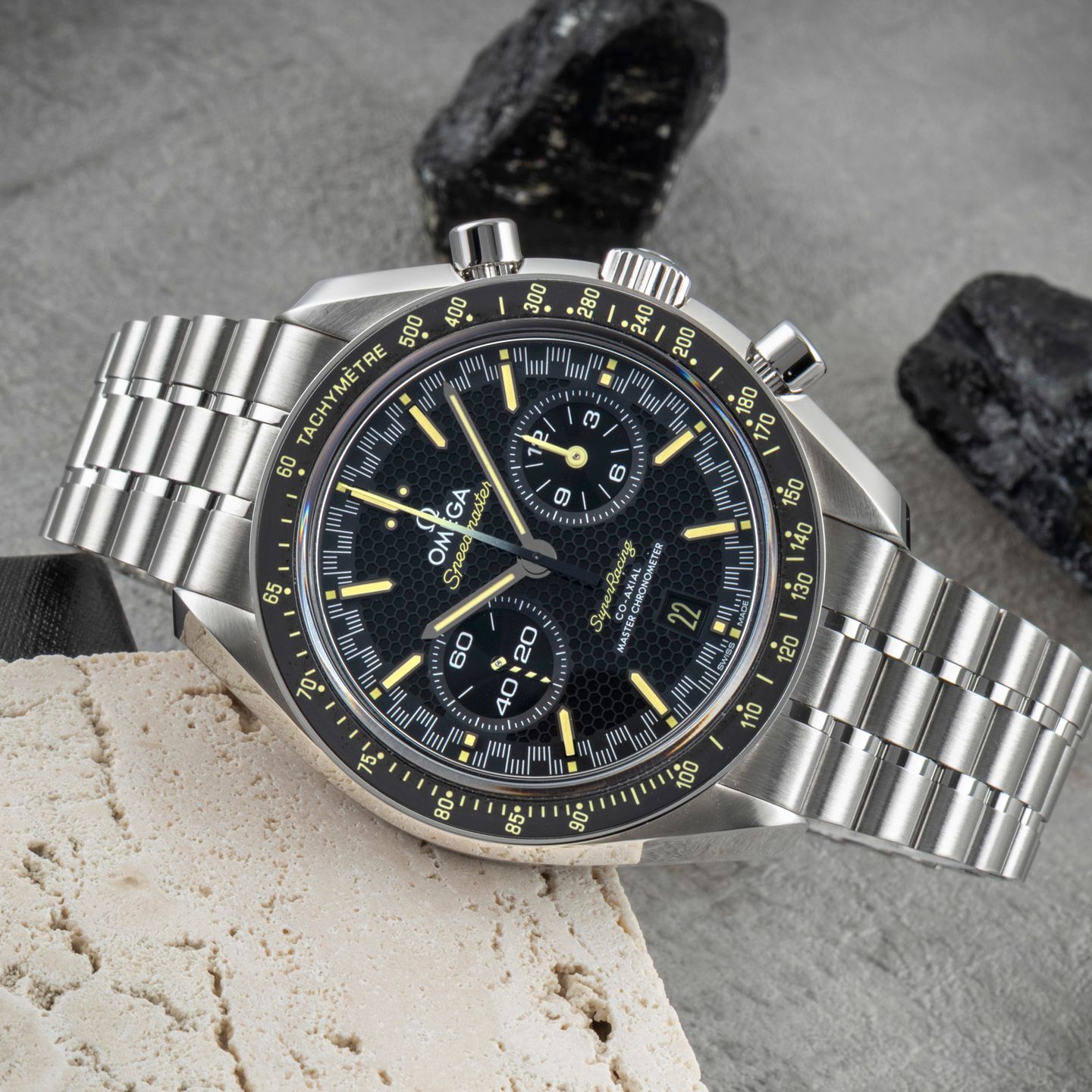 Omega Speedmaster 329.30.44.51.01.003 - (2/8)